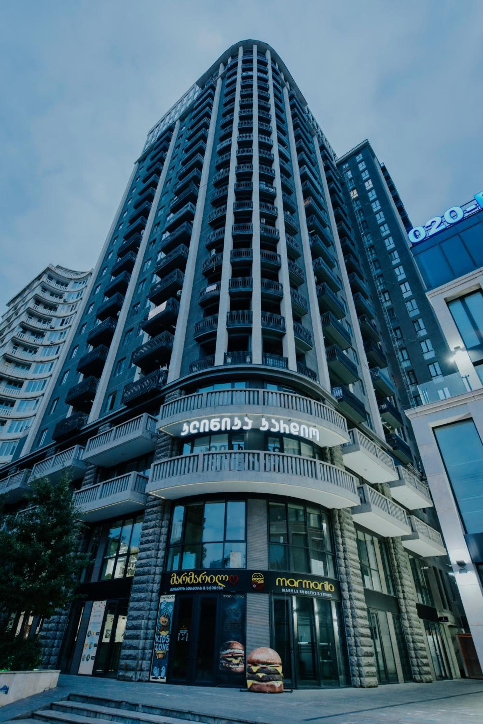 Skyline Luxury Suites, Tbilisi City