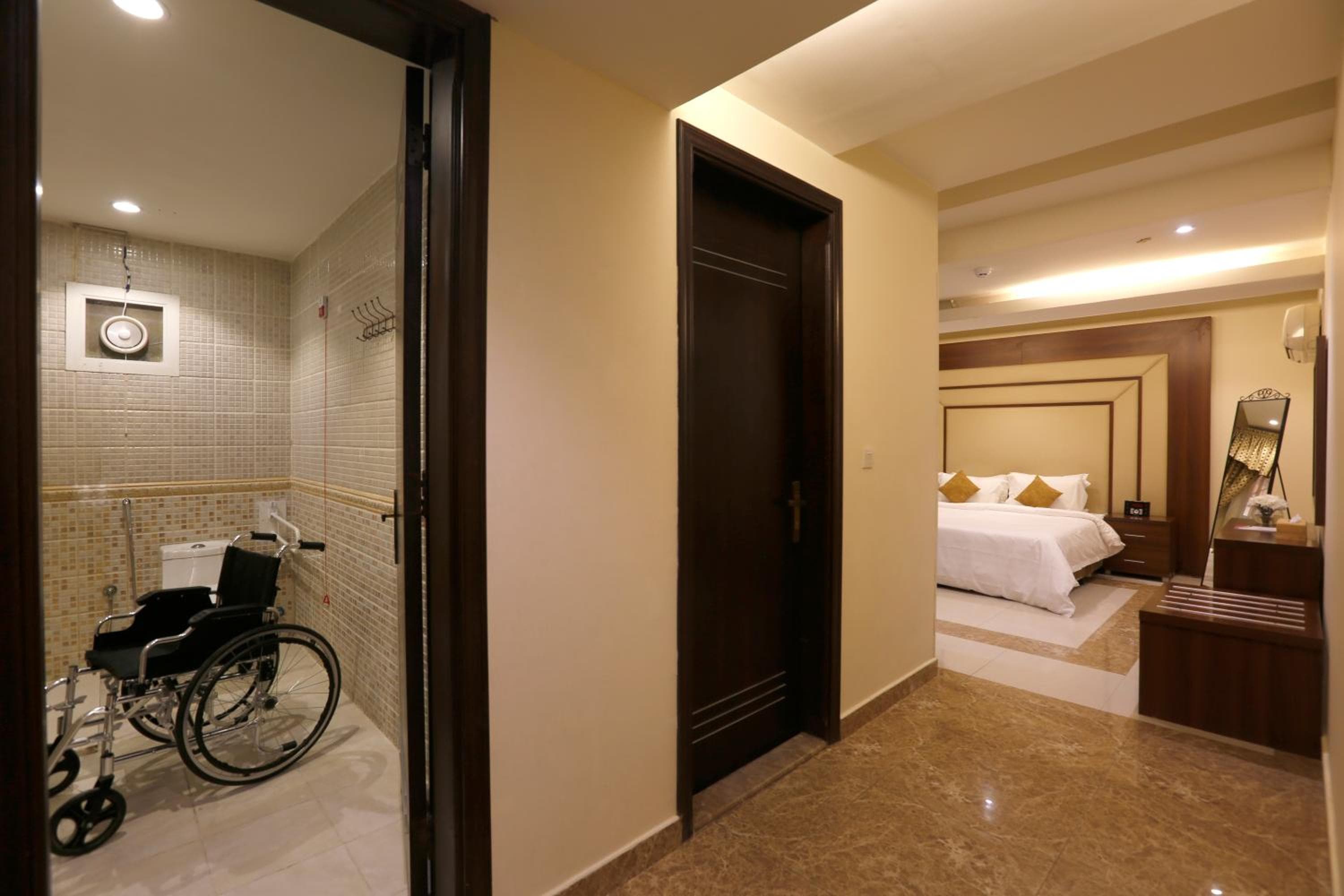 Hotelier Suites by Cantonal, Riyadh, photo 4