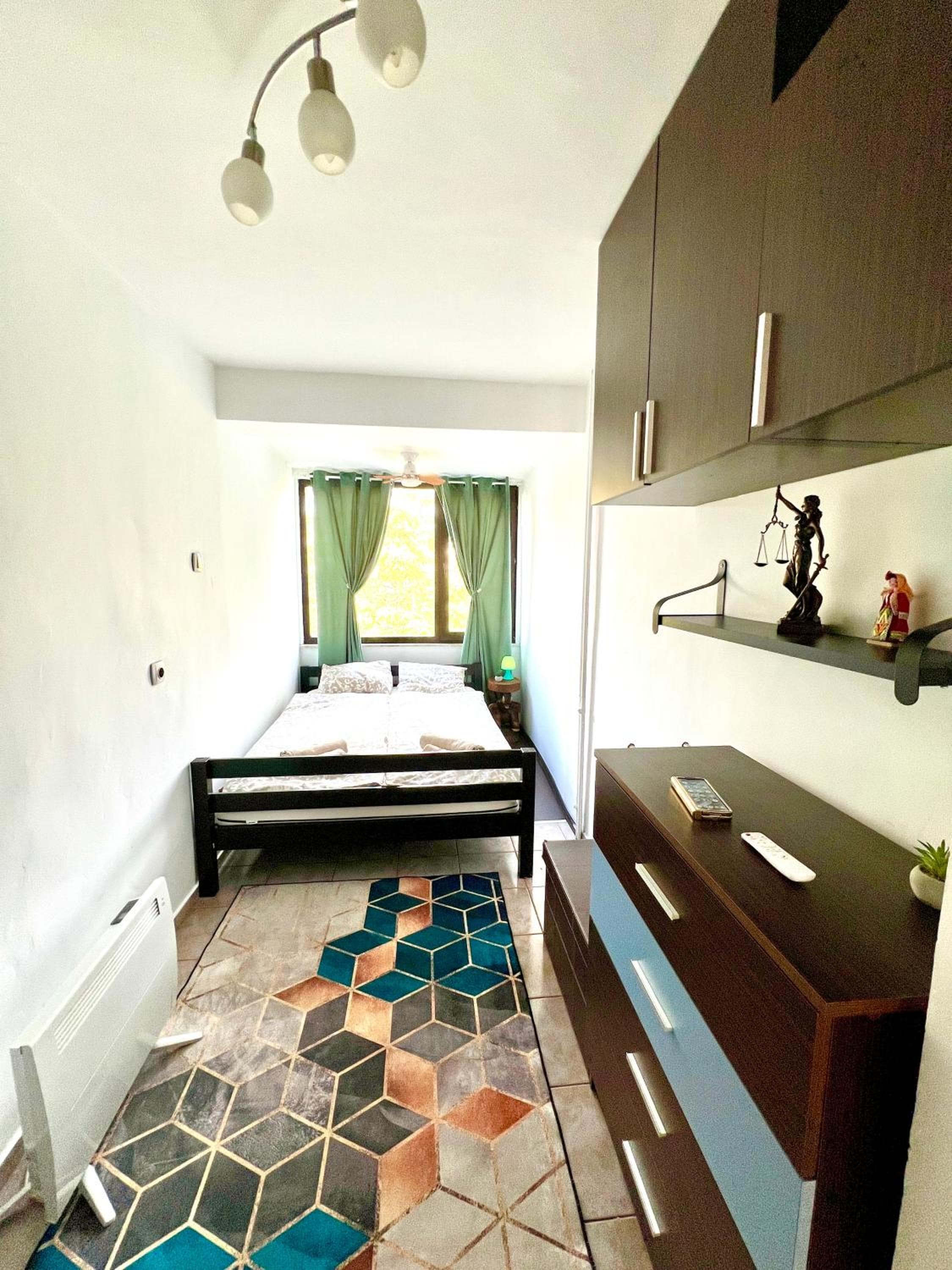 The Green Apartment 2BR - free parking, Sofia, photo 3