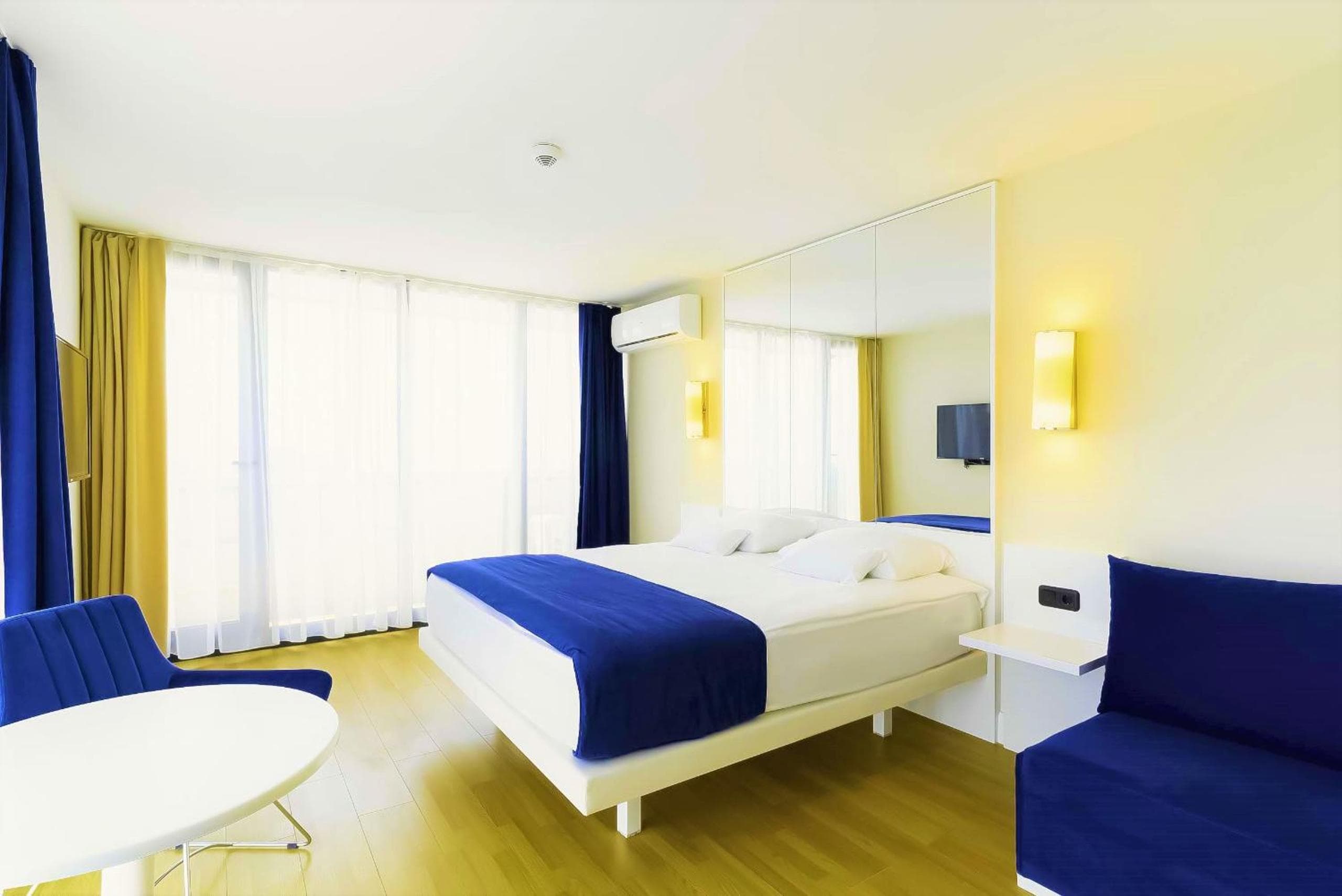 Luxury Seaside Retreat - Your Perfect Stay in Batumi, Batumi, photo 3