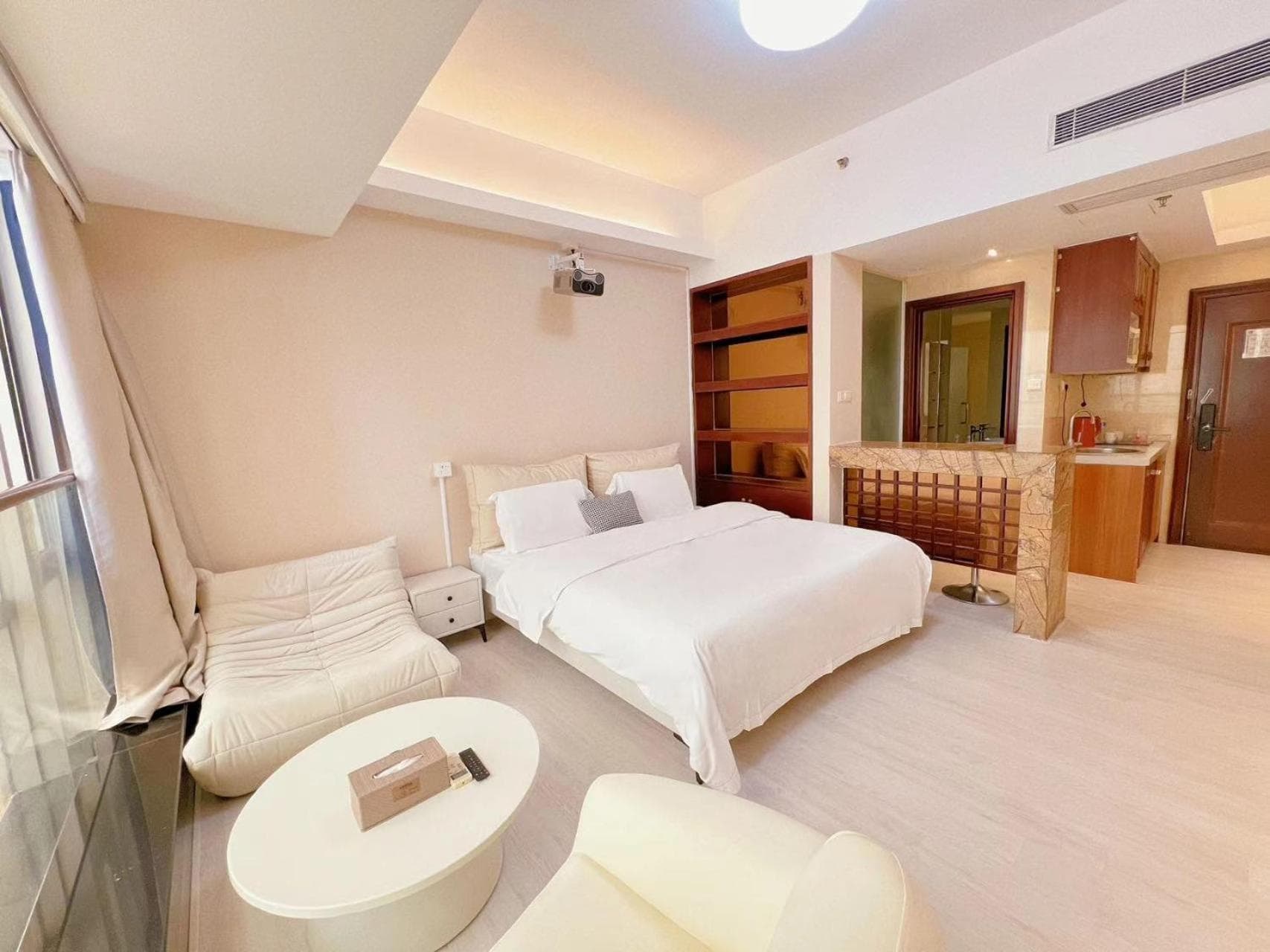 Hotel room at Youlejia Projection Apartment Guangzhou Beijing Road Pedestrian Street Branch