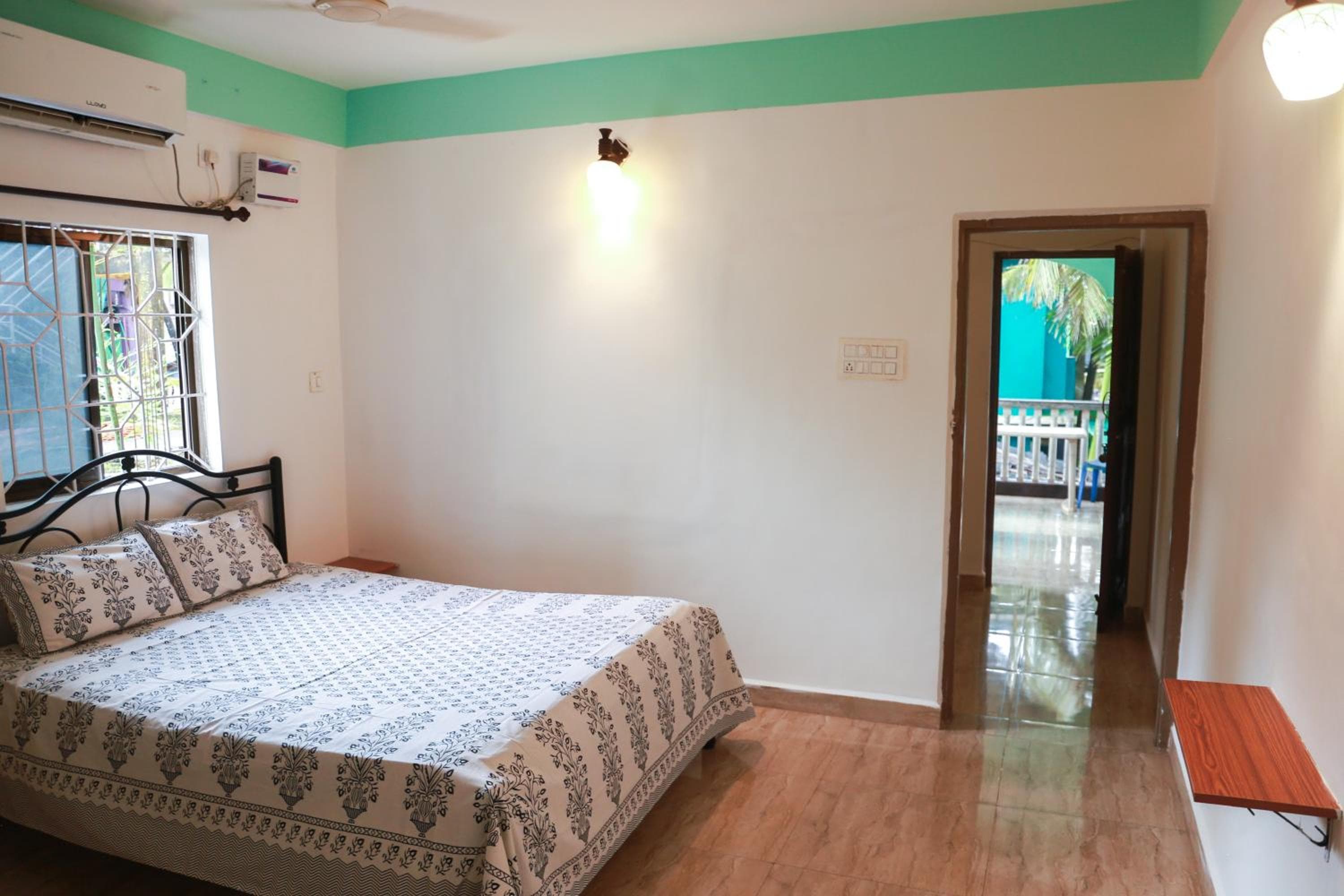 Kumbaya Beachside Hostel & Rooftop Cafe, Arambol, photo 6