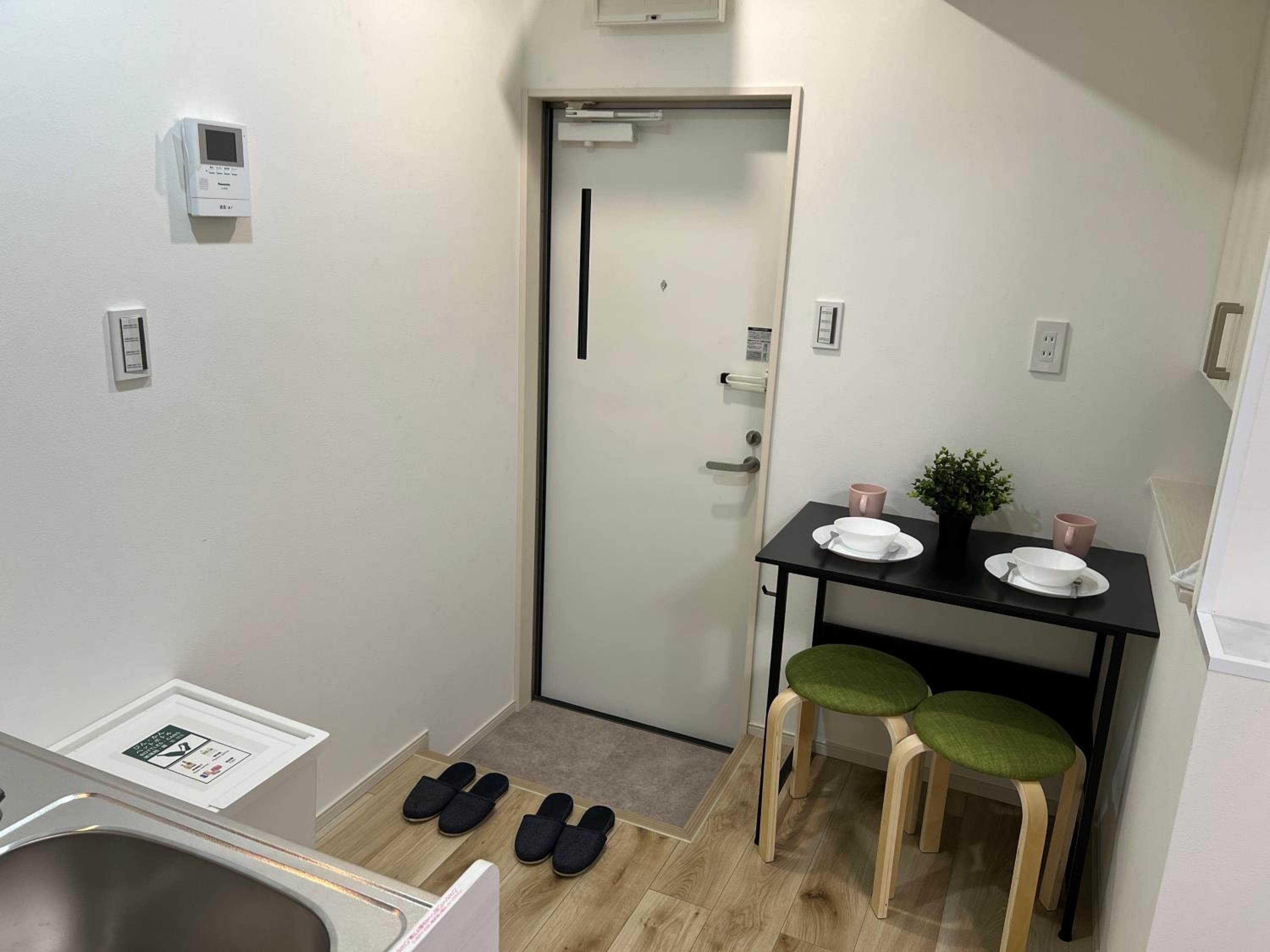 Ikebukuro Area R1 NishiikeApartment 5F No Elevator, Tokyo, photo 4