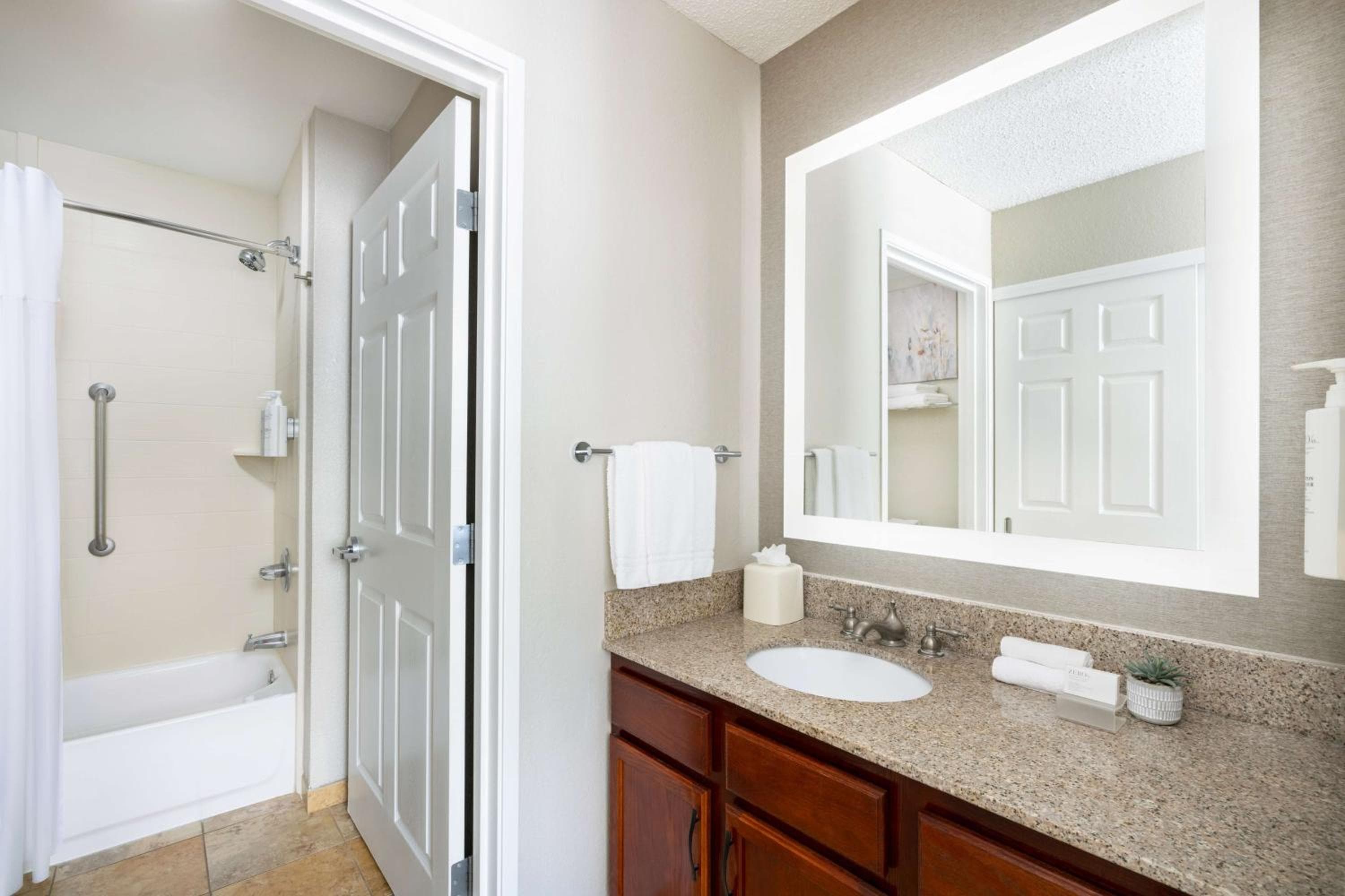Homewood Suites by Hilton Dallas-DFW Airport N-Grapevine, Grapevine, photo 5