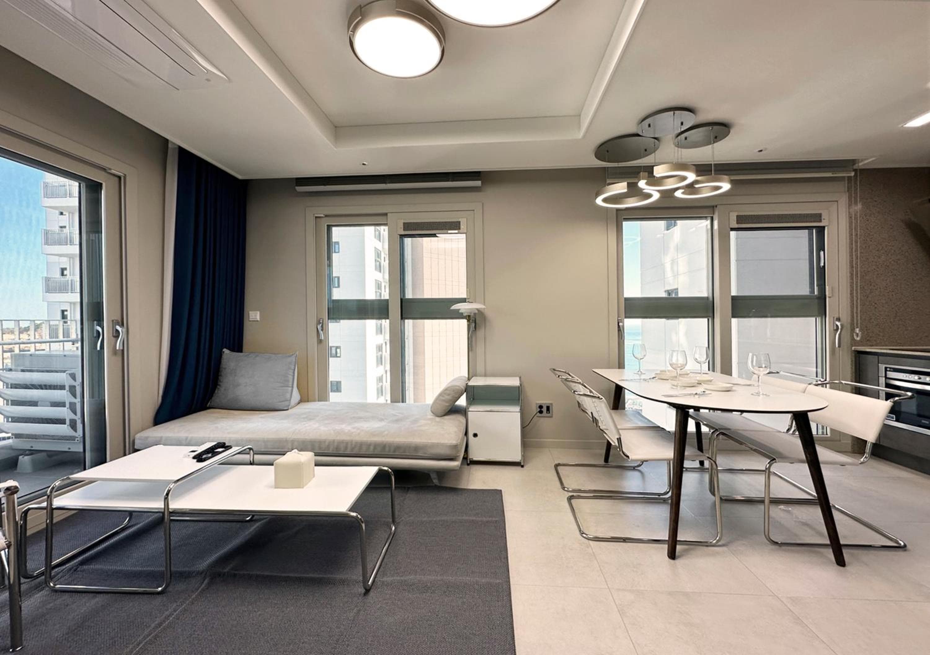 Y COLLECTION by UH FLAT OSIRIA, Busan, photo 4