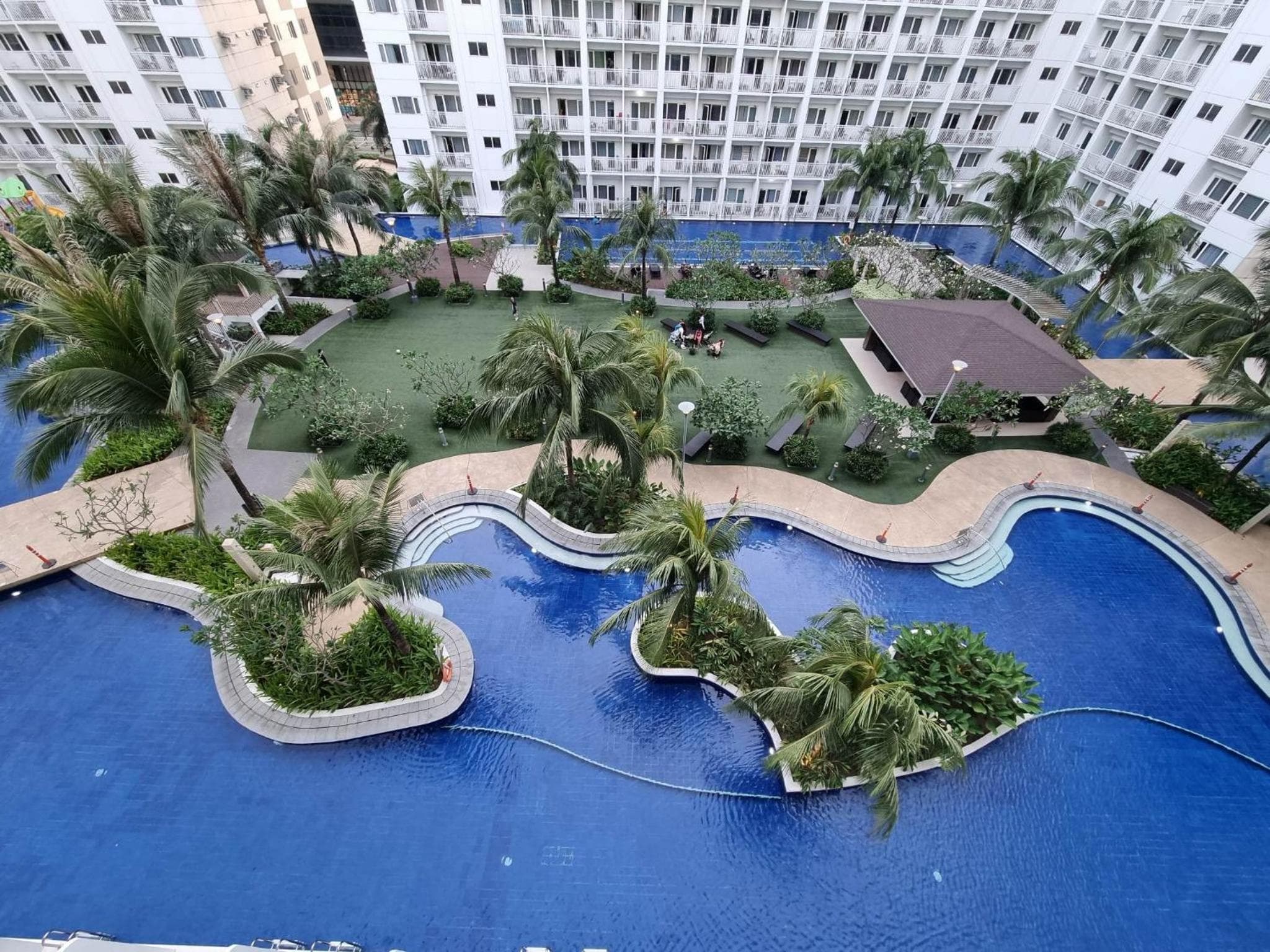 Industrial Design Bachelor's Pad with Pool View in Shore Residences, Manila