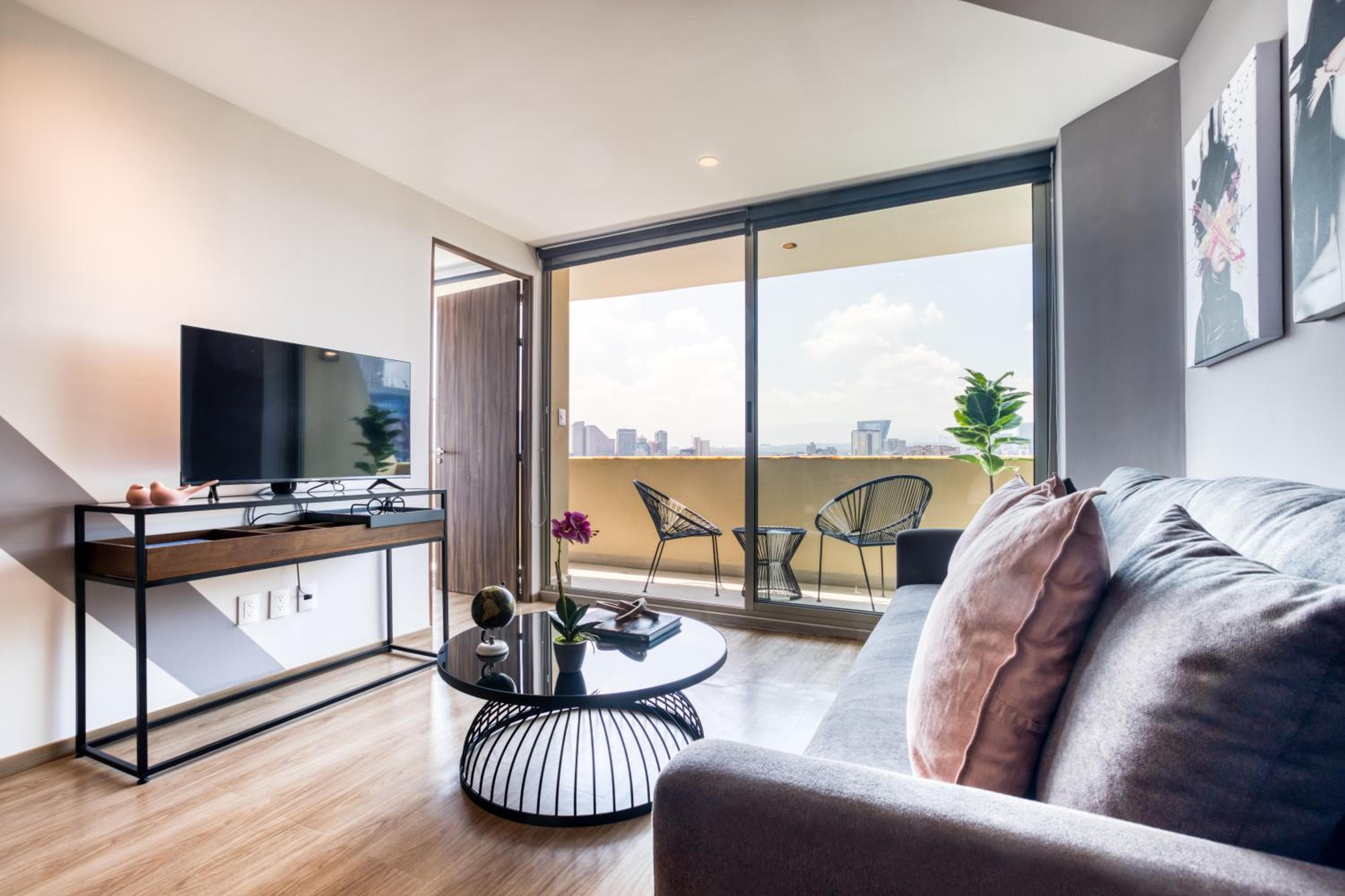 Hotel room at ULIV Polanco