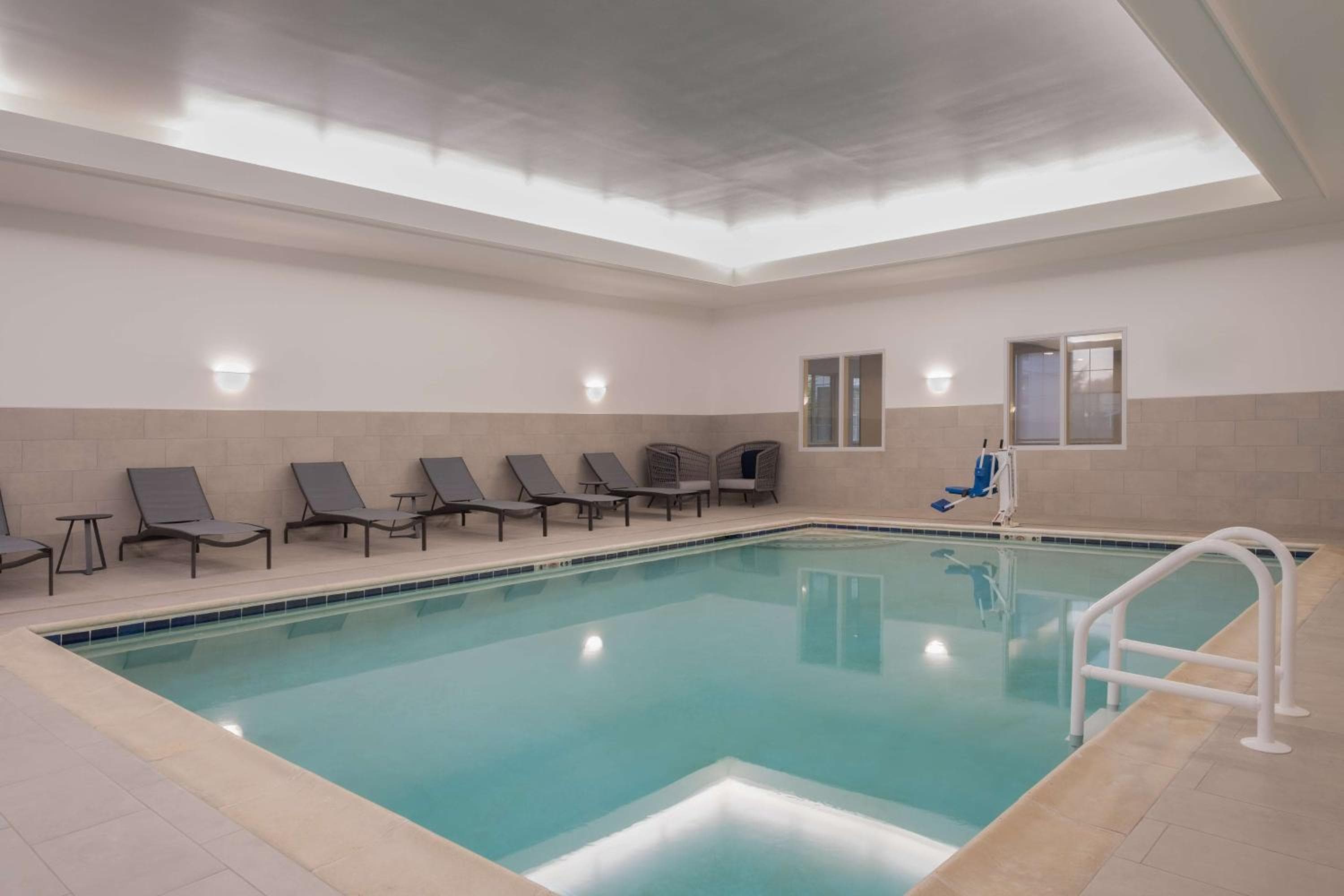 Homewood Suites Medford, Medford, photo 4