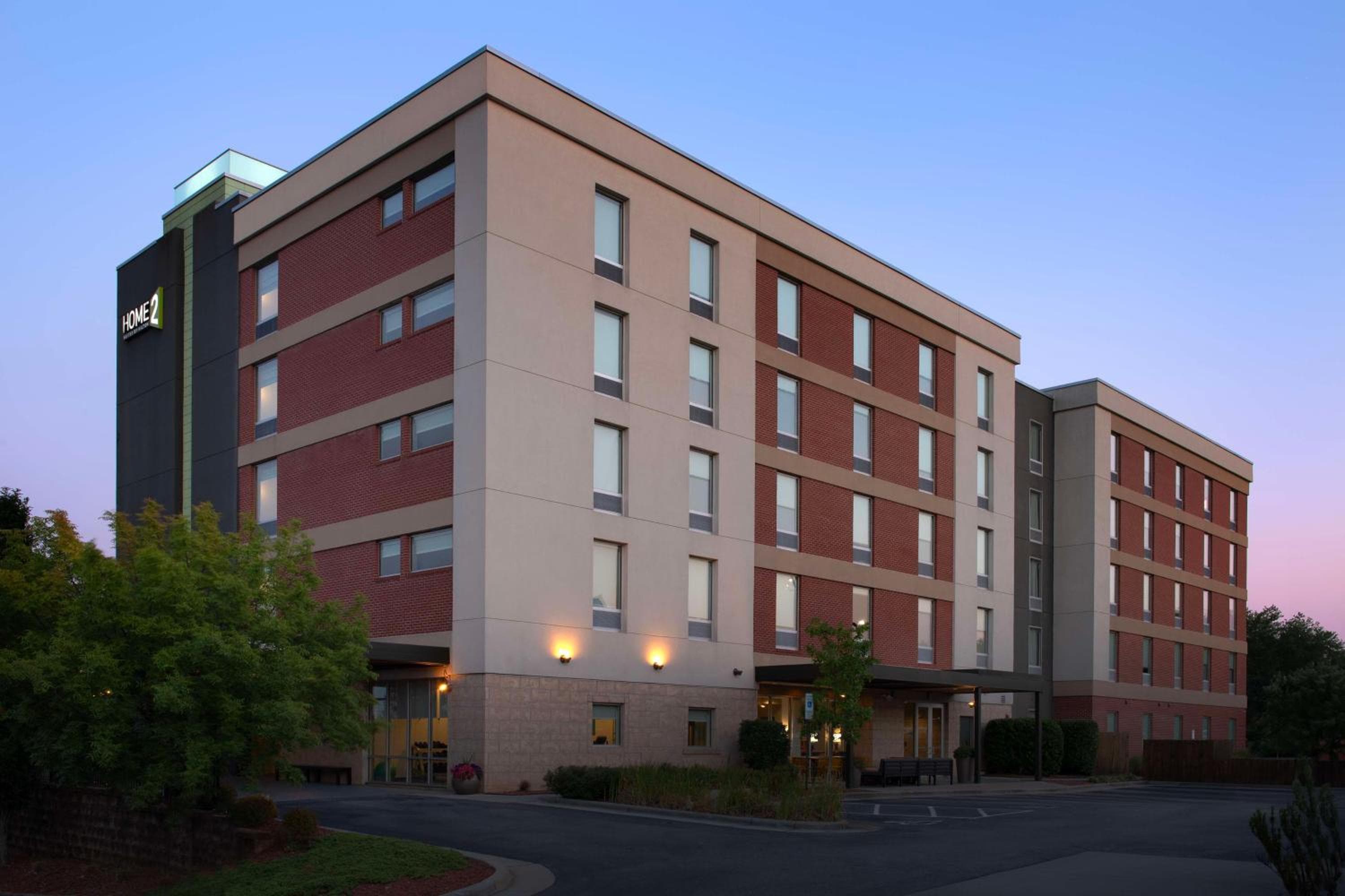 Home2 Suites by Hilton Greensboro Airport, NC, Greensboro
