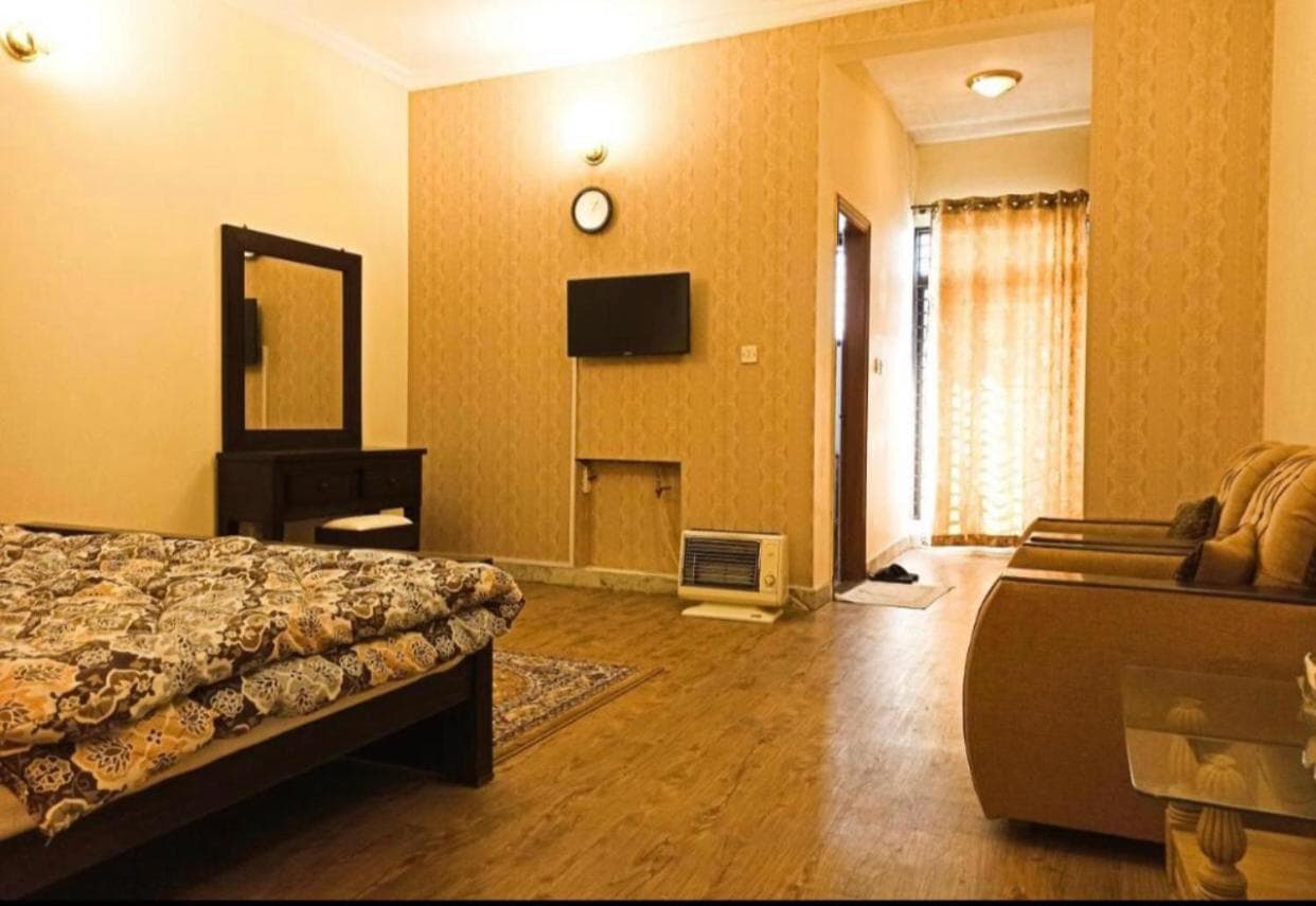 Burn Hall view Hotel, Abbottabad, photo 3