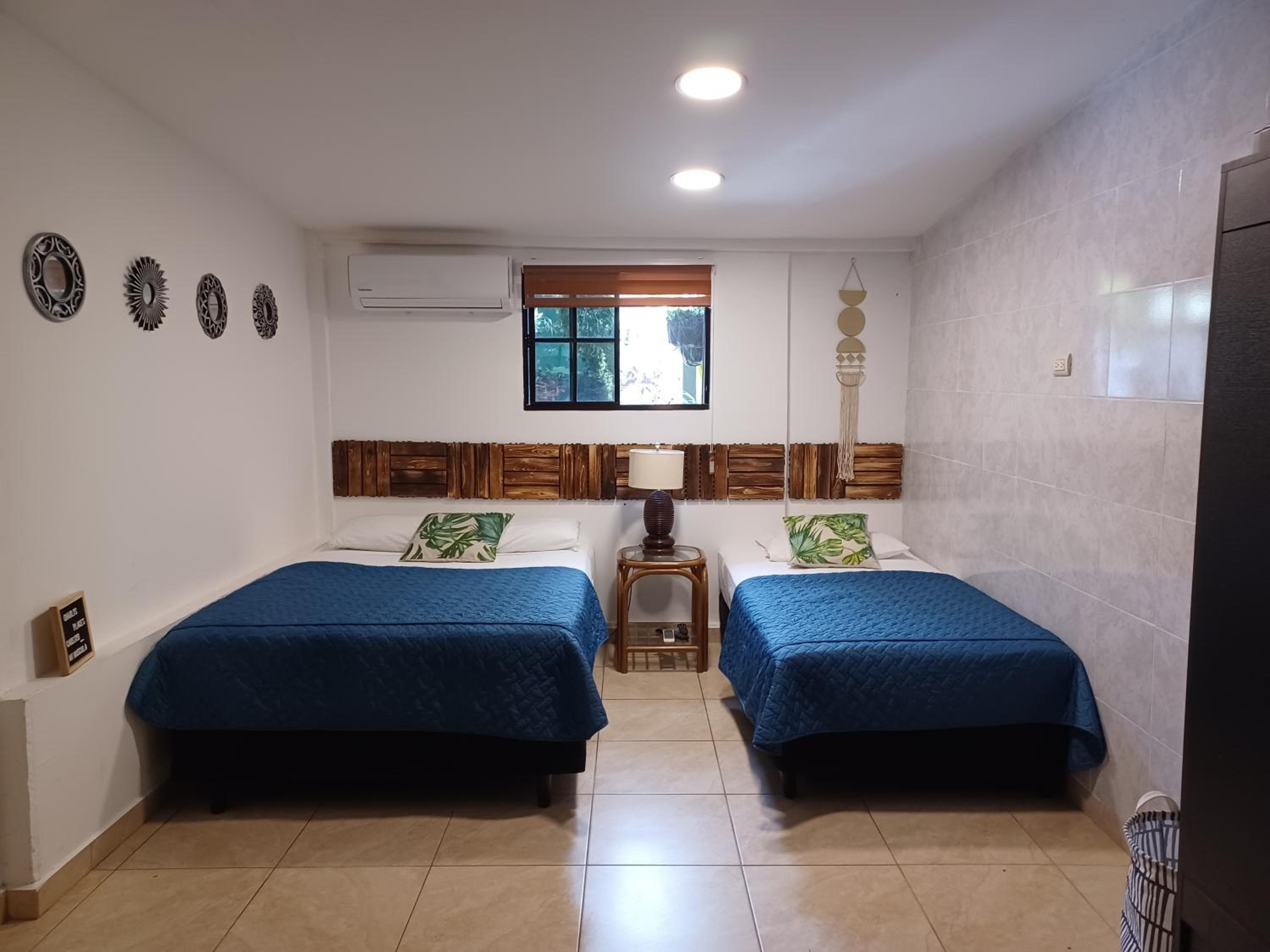 Charlys Place, San Salvador