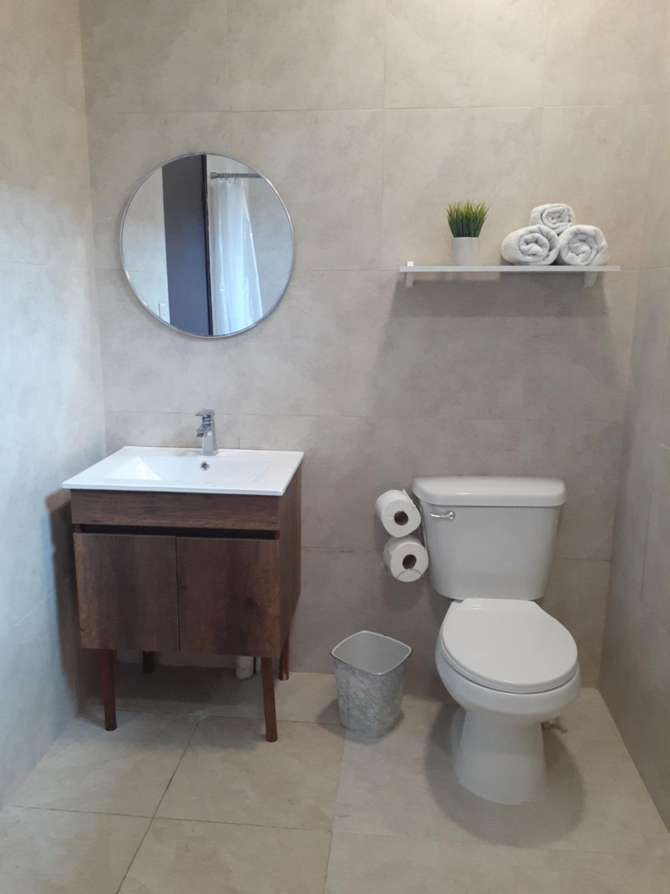 Charlys Place, San Salvador, photo 2