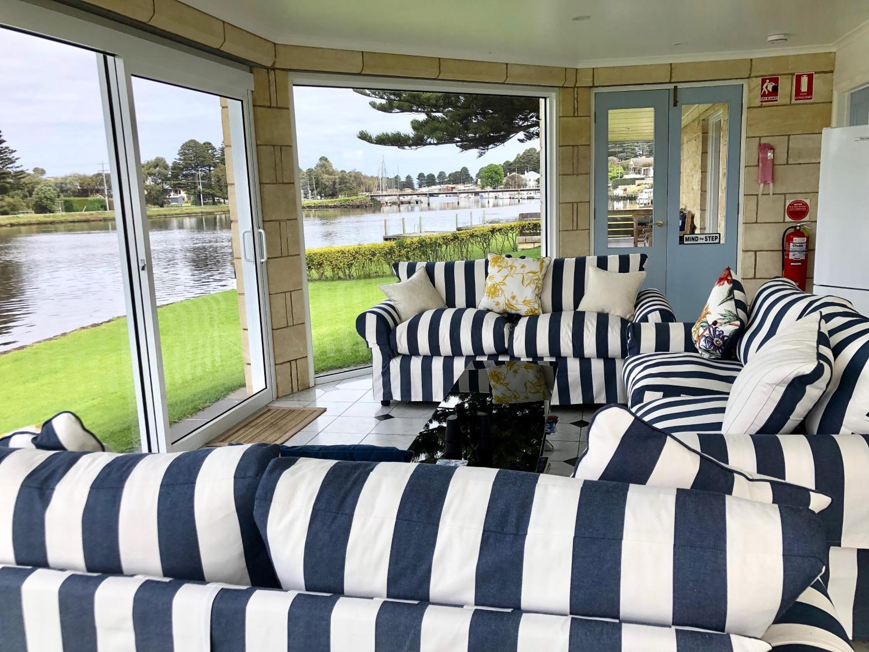 Douglas Riverside, Port Fairy, photo 2