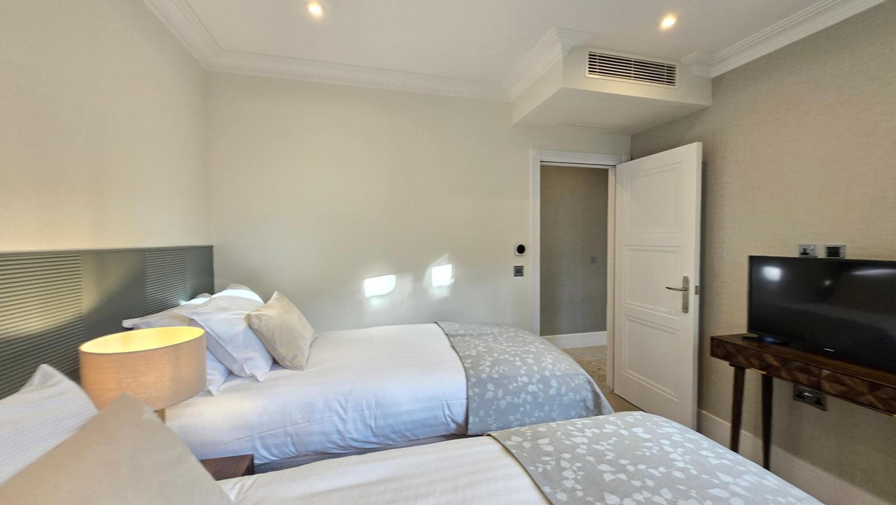 Fountain House Apartments - Hyde Park, London, London, photo 2