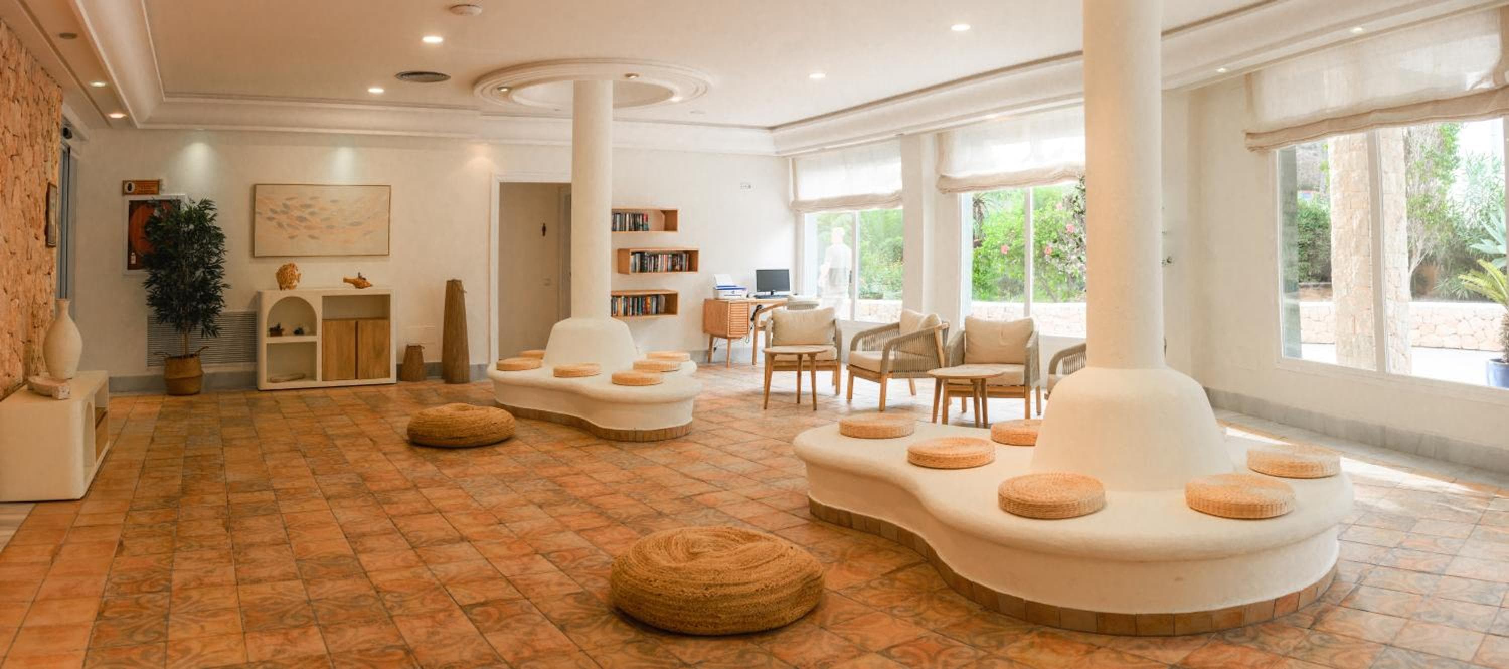 Hotel El Pinar, Cala Llonga, photo 5