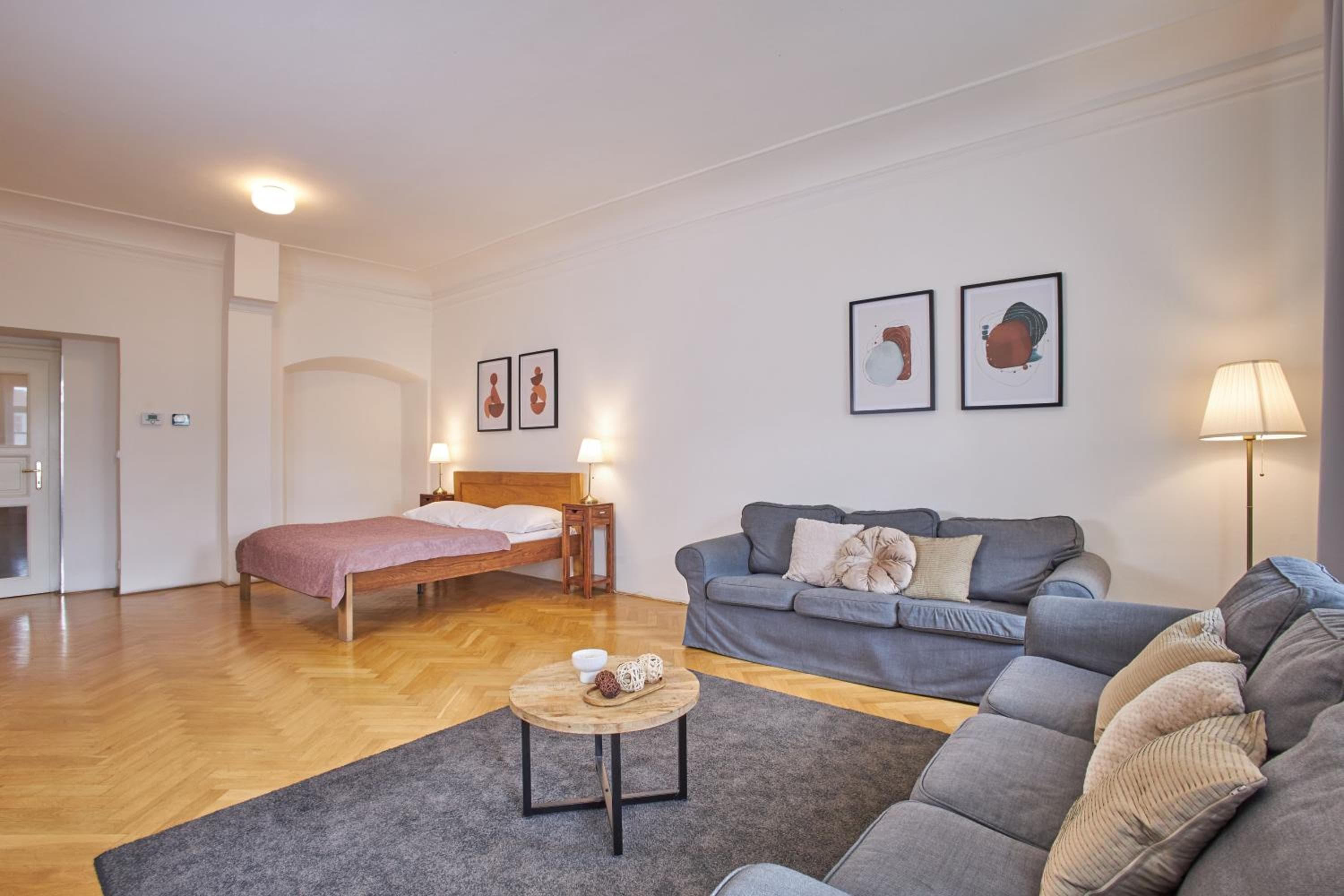 Charles Bridge Apartments, Prague
