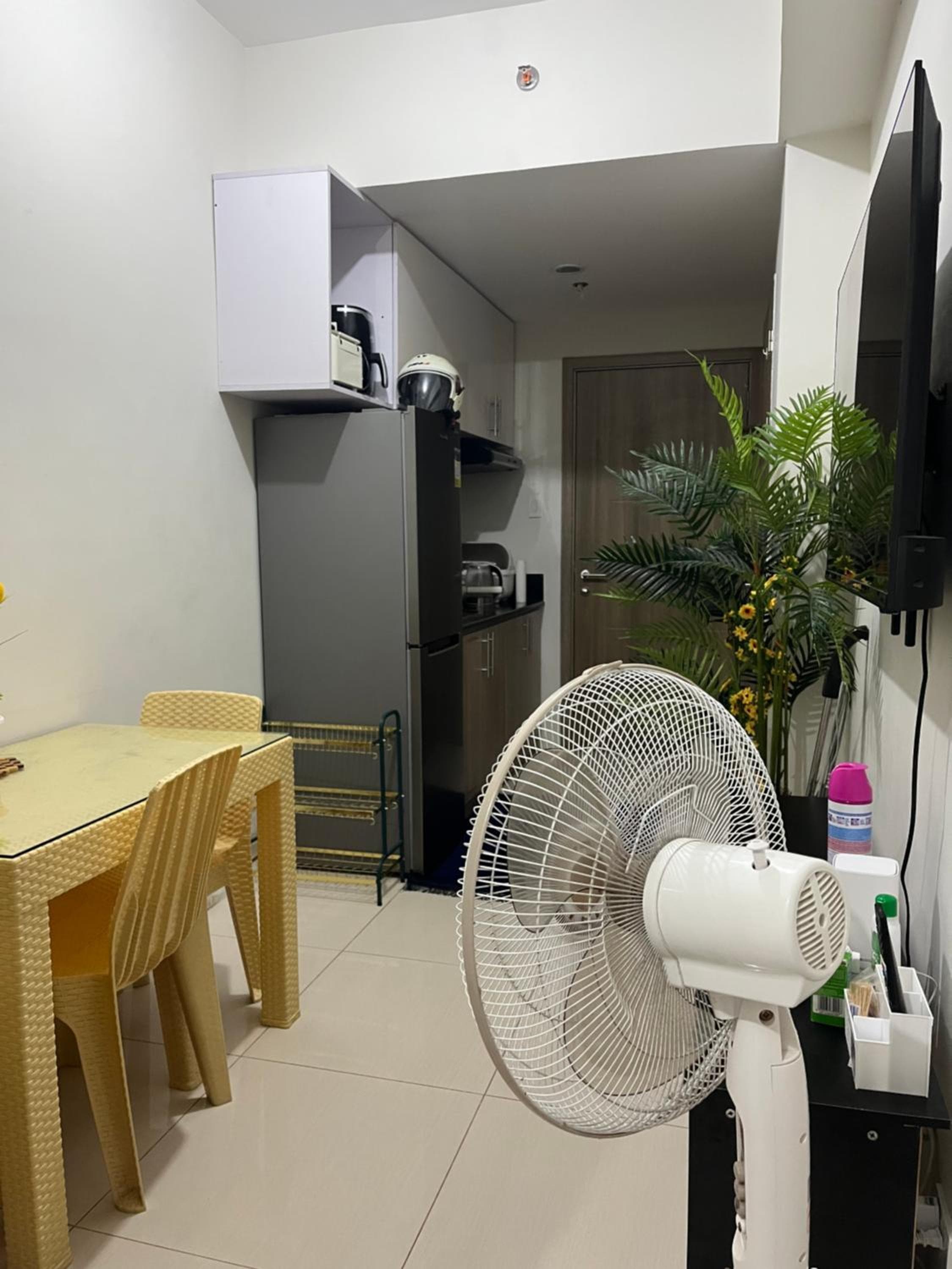 Chill in Peace Staycation 2BR condo at Field Residences, Sucat near NAIA, Manila, photo 3