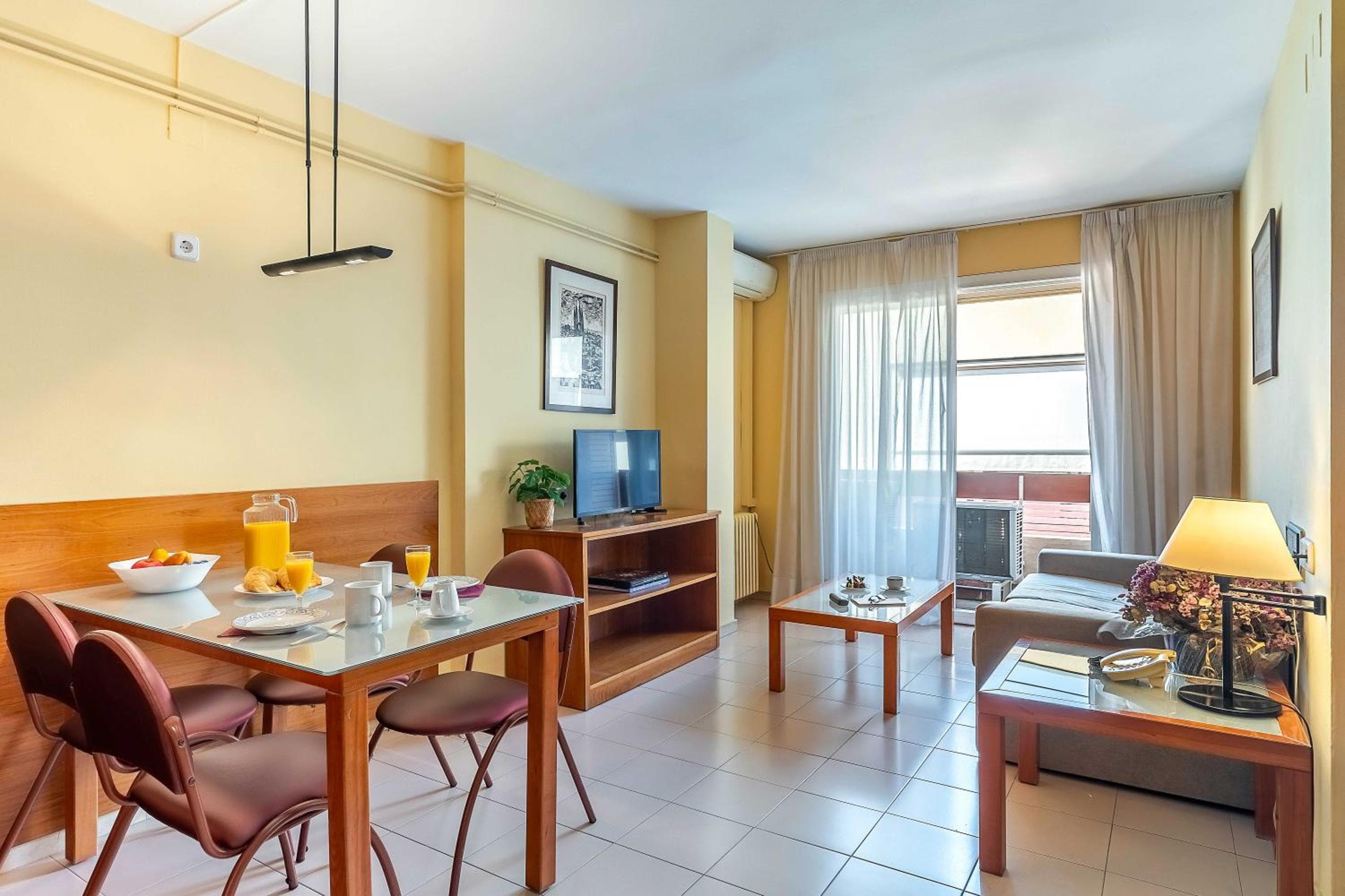 Aparthotel Bertrán, Barcelona, photo 4