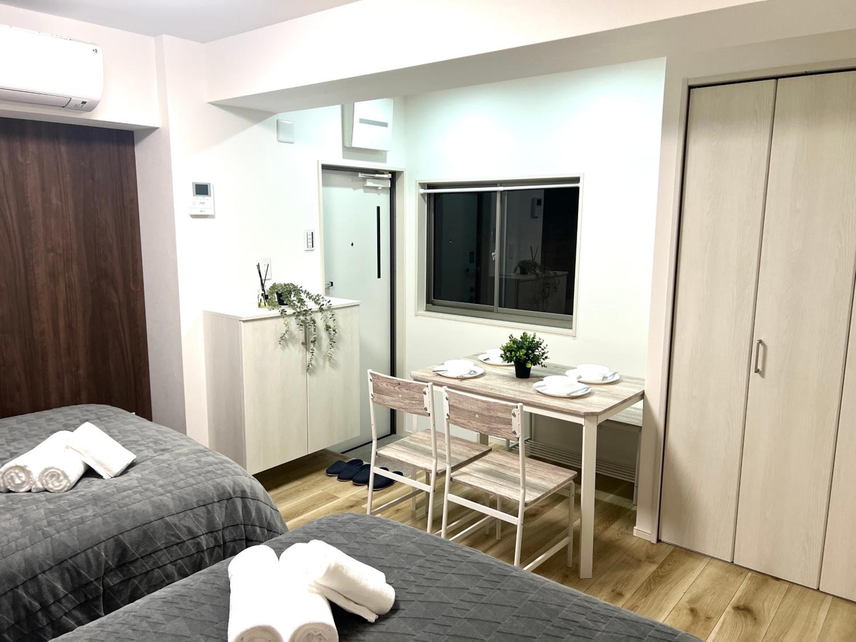 Ikebukuro Area R2 NishiikeApartment 5F No Elevator, Tokyo, photo 5
