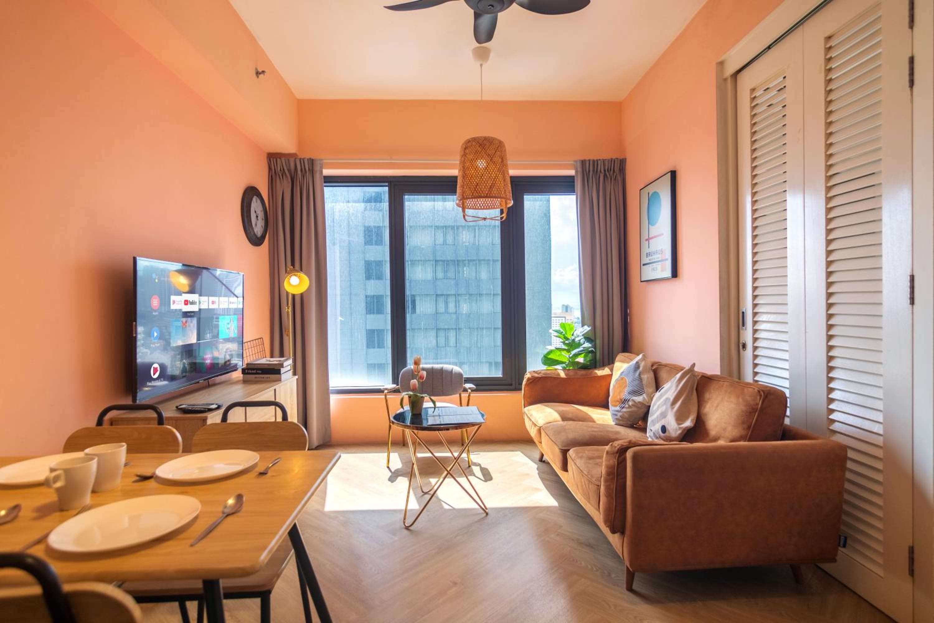 Georgetown Tropicana 218 by Airlevate Suites, George Town, photo 3