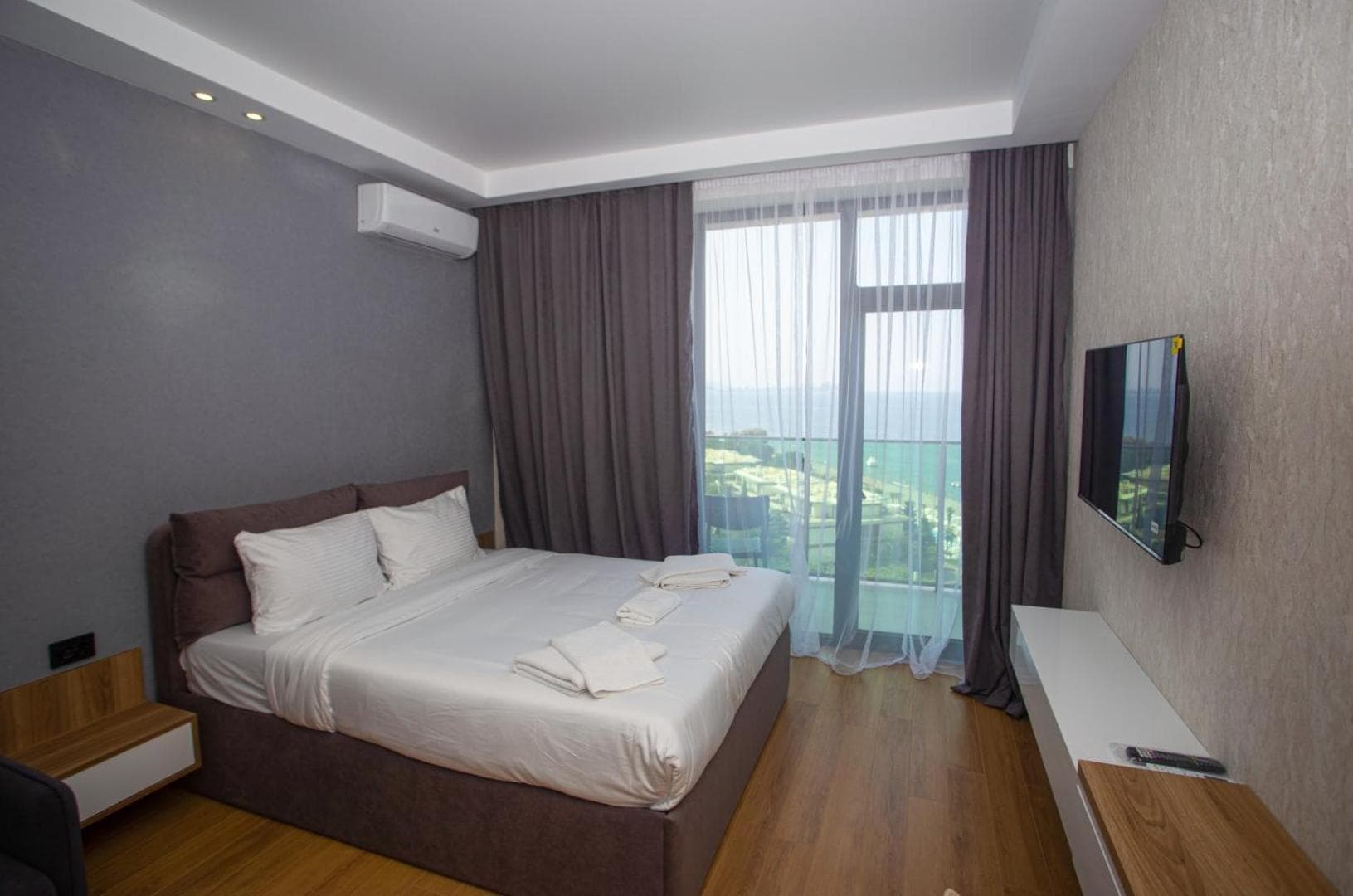 DreamSide Aparthotel, Batumi, photo 3