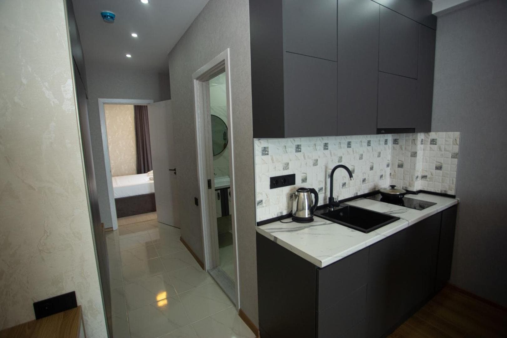 DreamSide Aparthotel, Batumi, photo 6