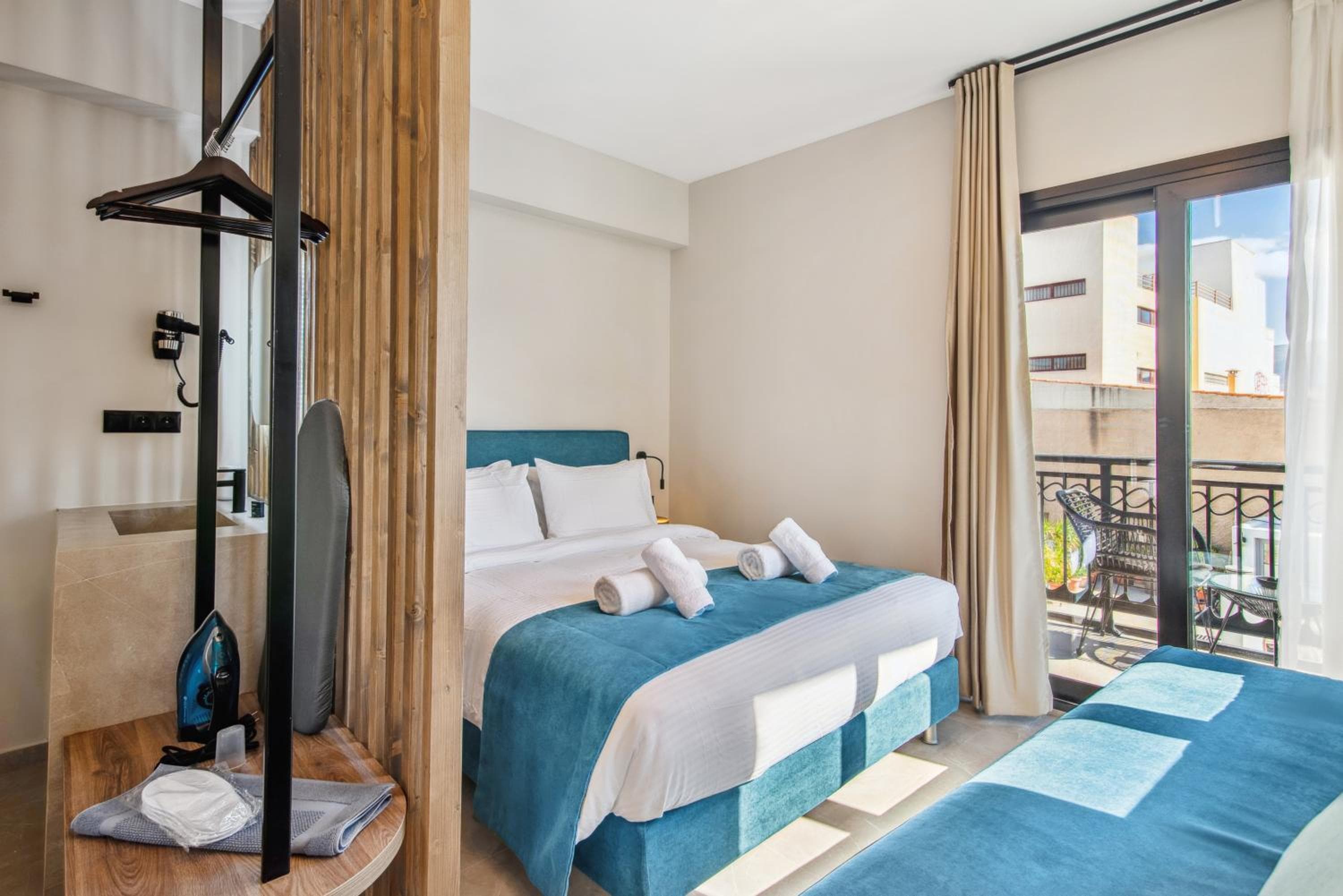 Mc Queen Boutique Apartments, Athens, photo 4