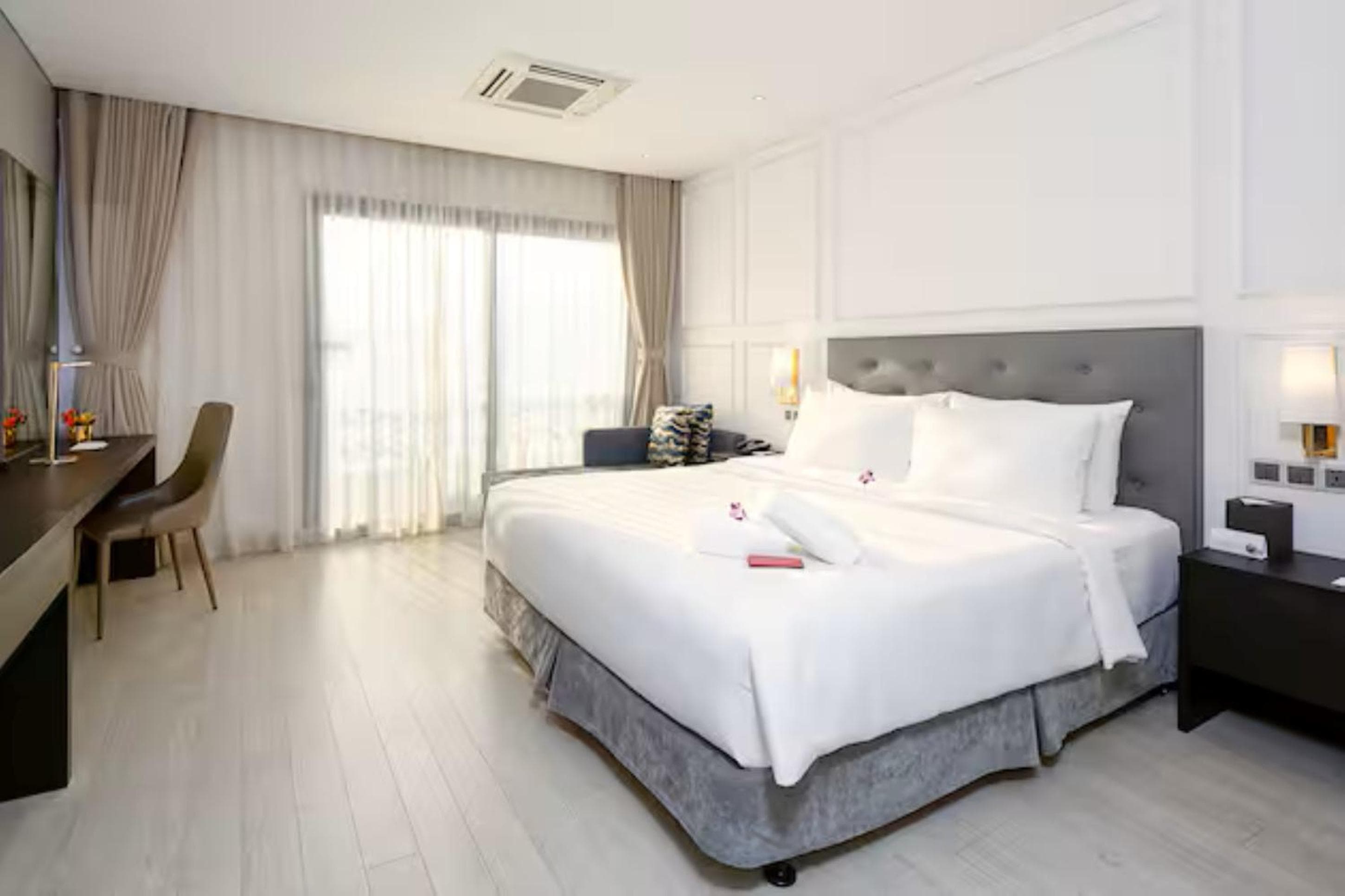 Golden Apartment in Da Nang Bay, Da Nang, photo 3