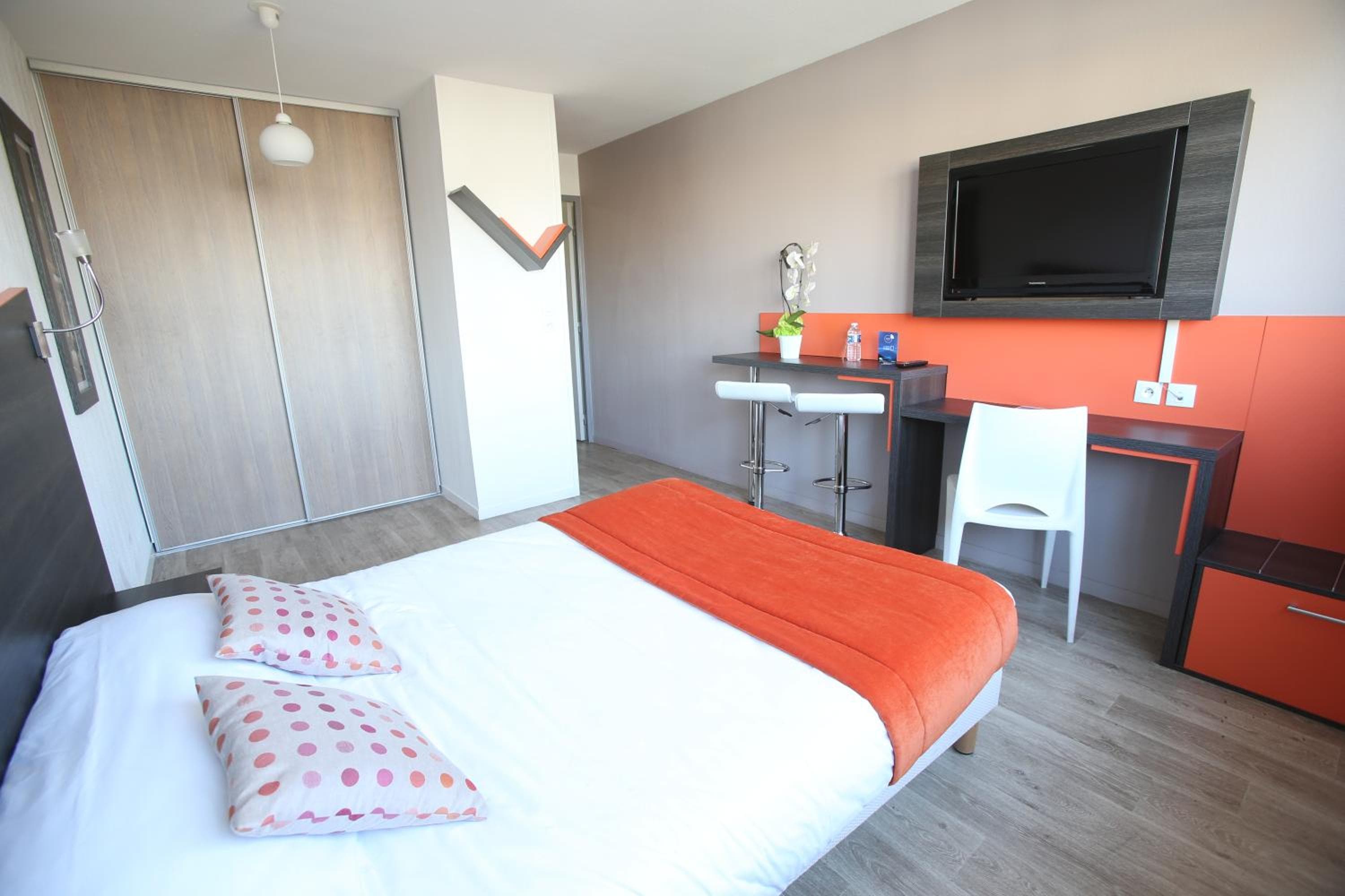 Hotel room at Adonis Paris Sud