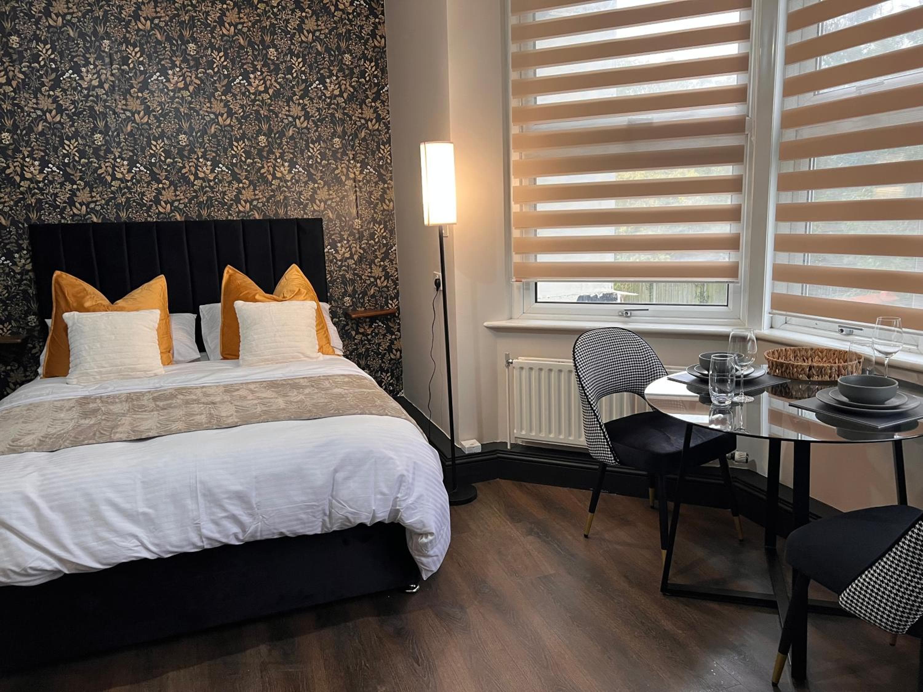 King Size Studio Apartment Streatham, London