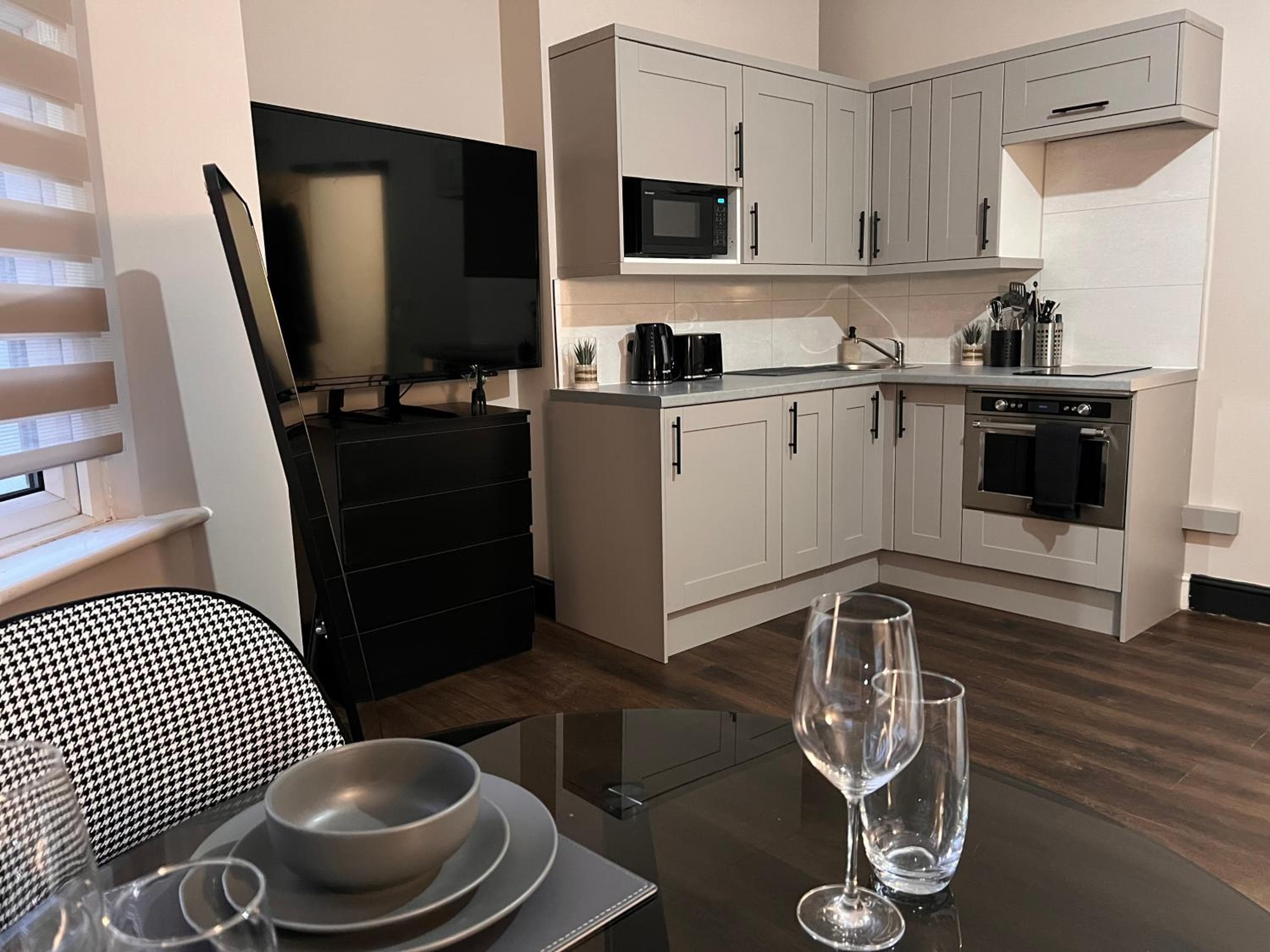 King Size Studio Apartment Streatham, London, photo 6