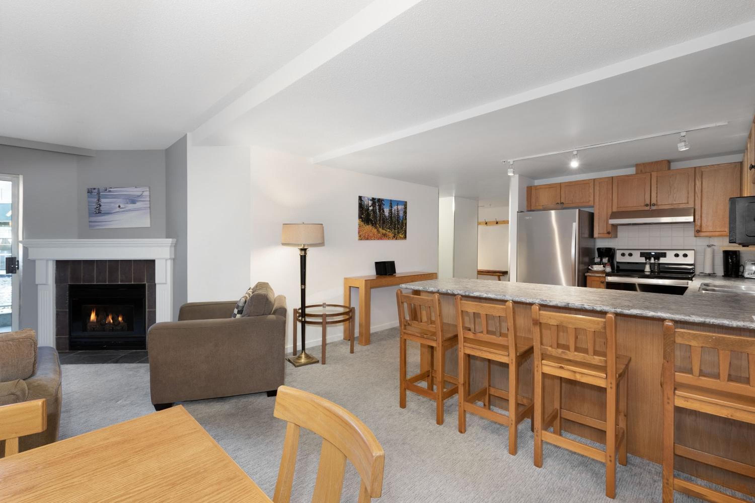 The Woodrun Lodge by Whiski Jack, Whistler, photo 2