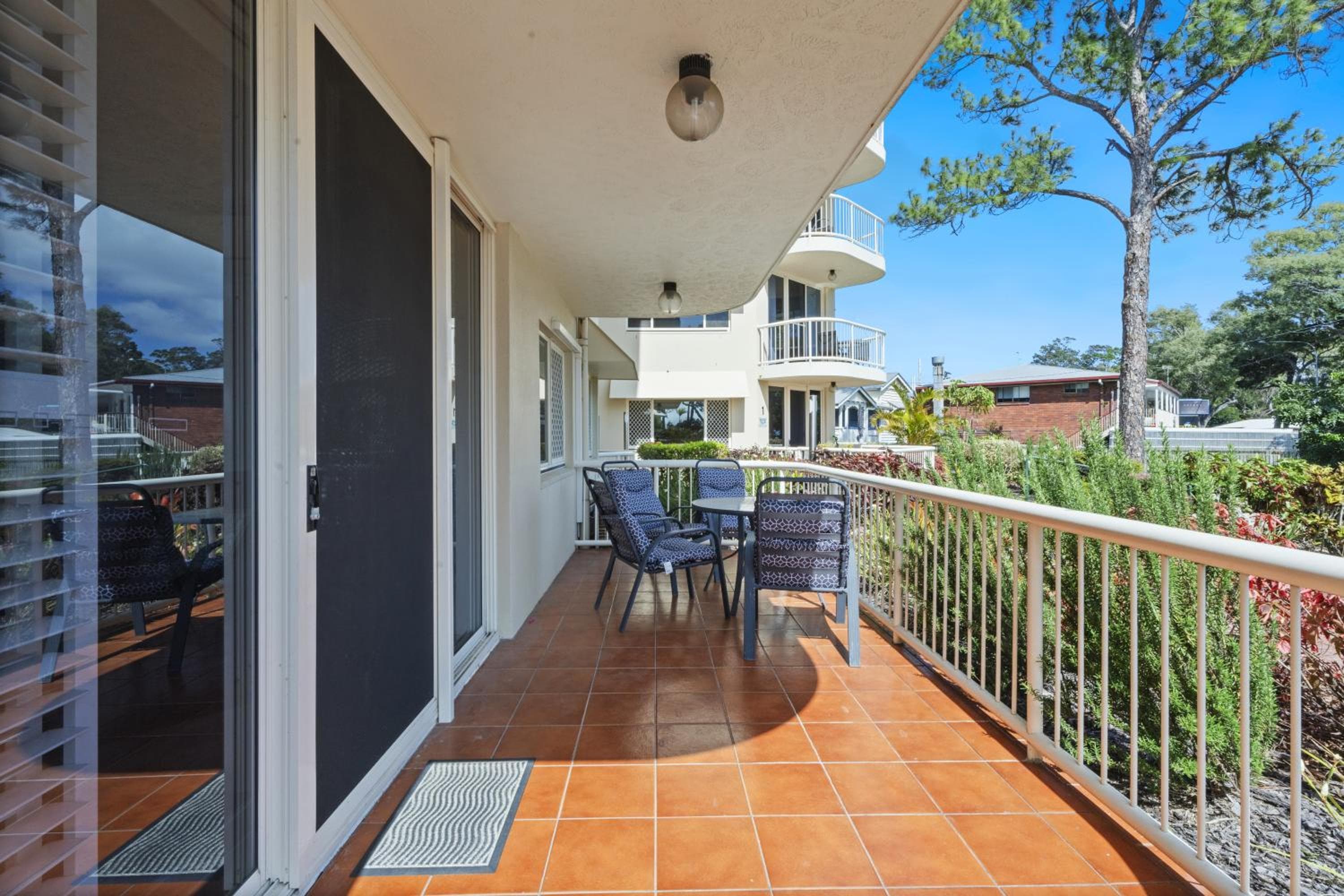 Charlton on The Esplanade, Hervey Bay, photo 2