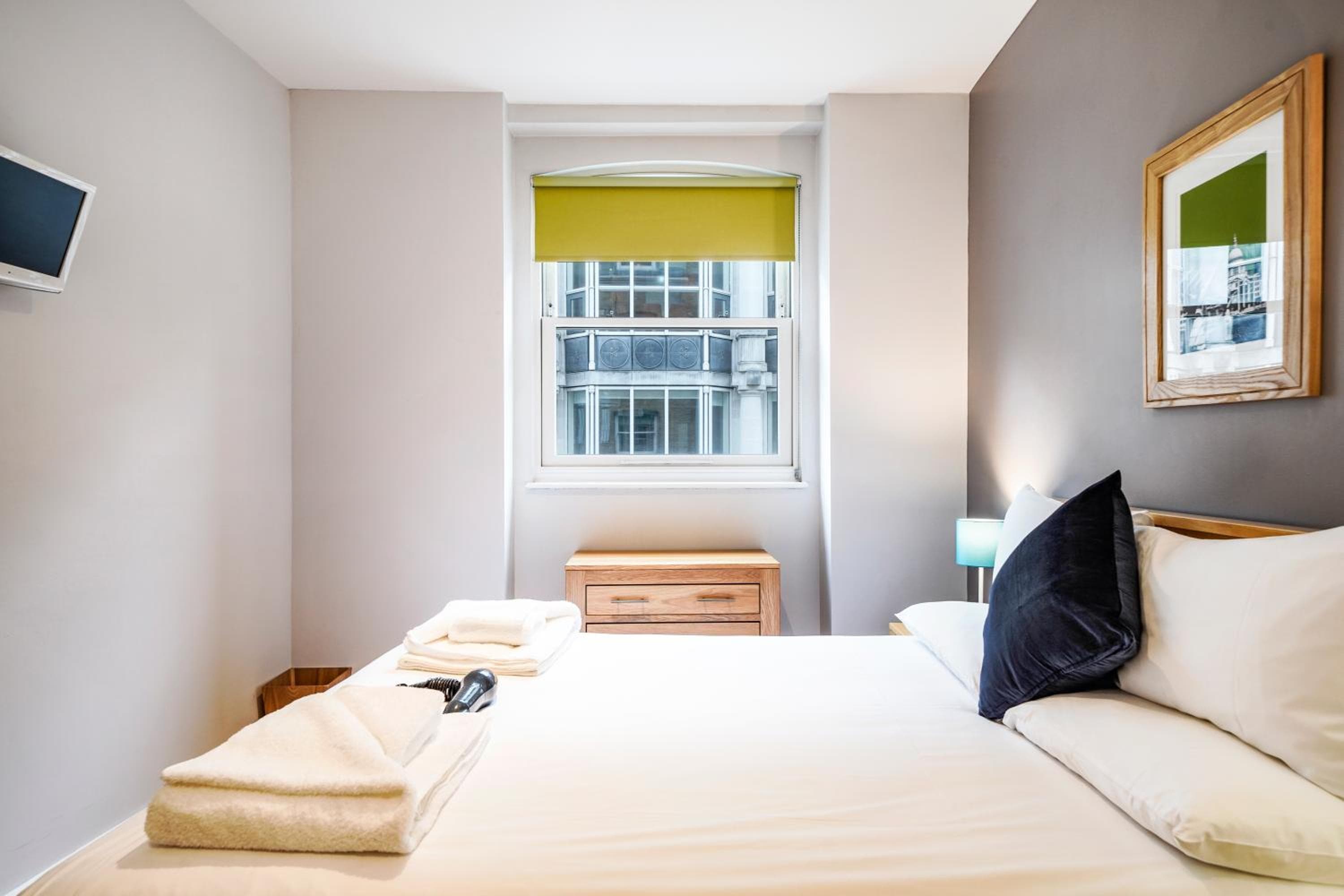 Cannon Street Serviced Apartments by LovelyStay, London, photo 3