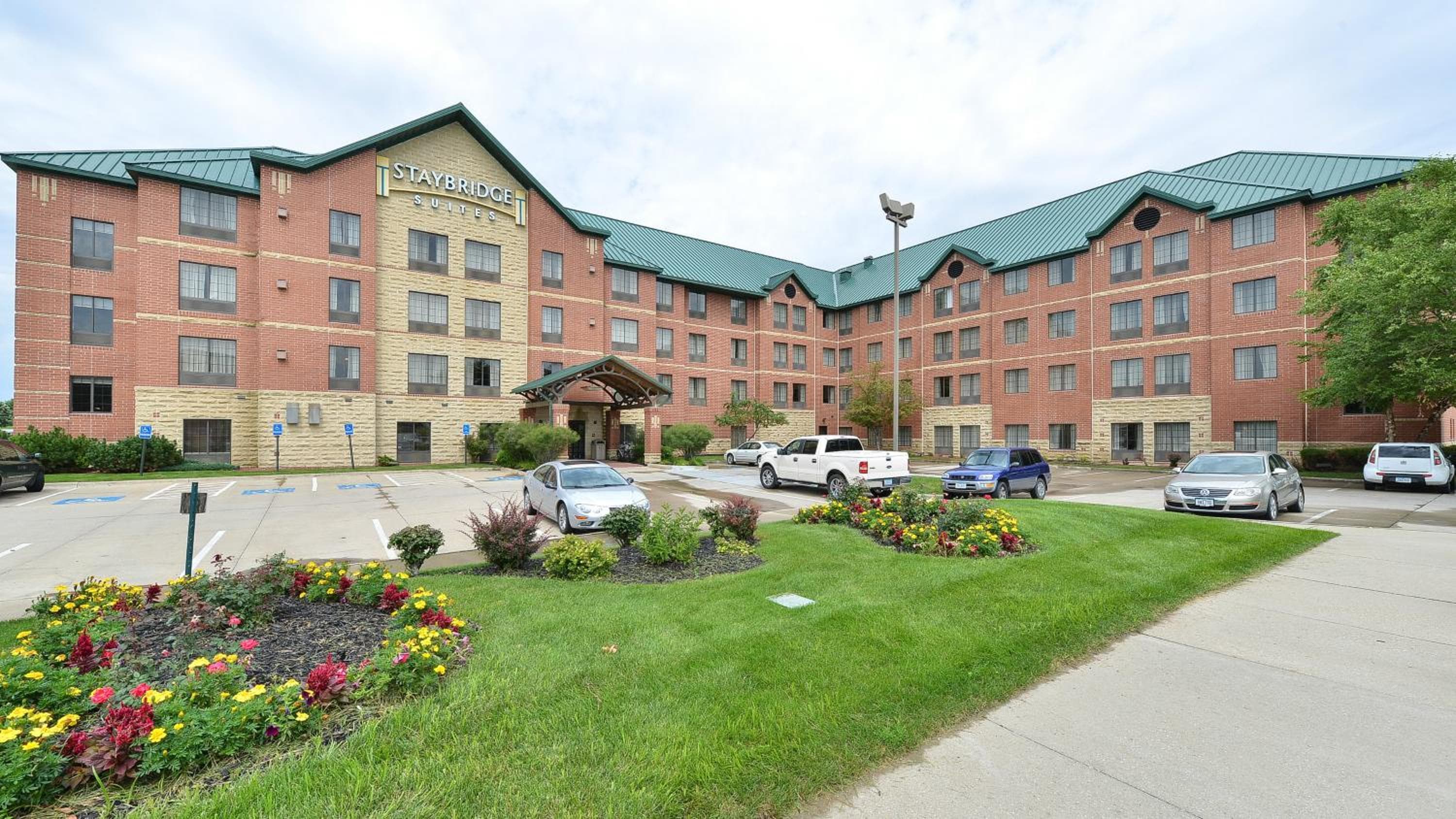 Staybridge Suites West Des Moines by IHG, West Des Moines