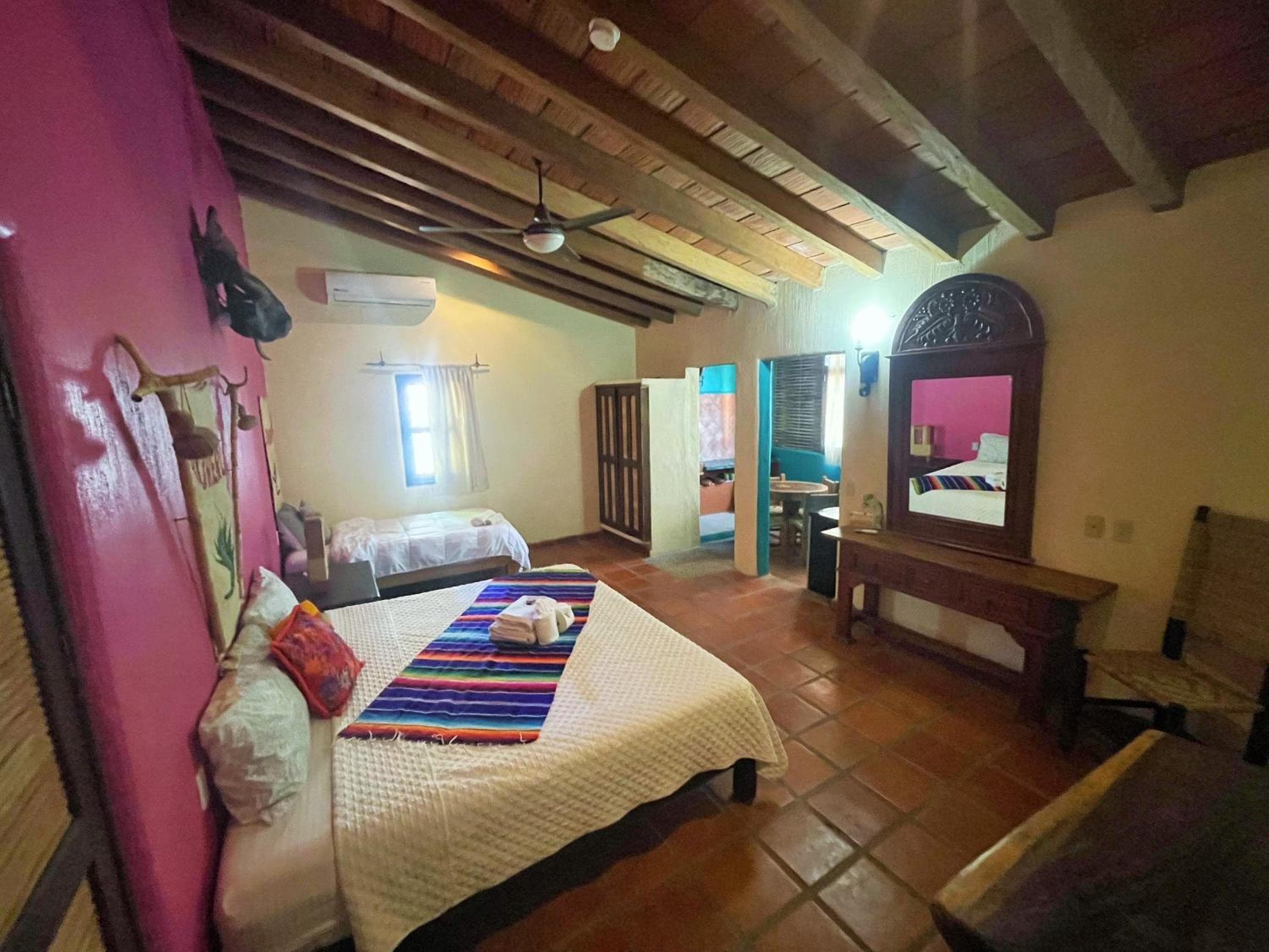 Hotel Artesanal Palomera, San Francisco, photo 2