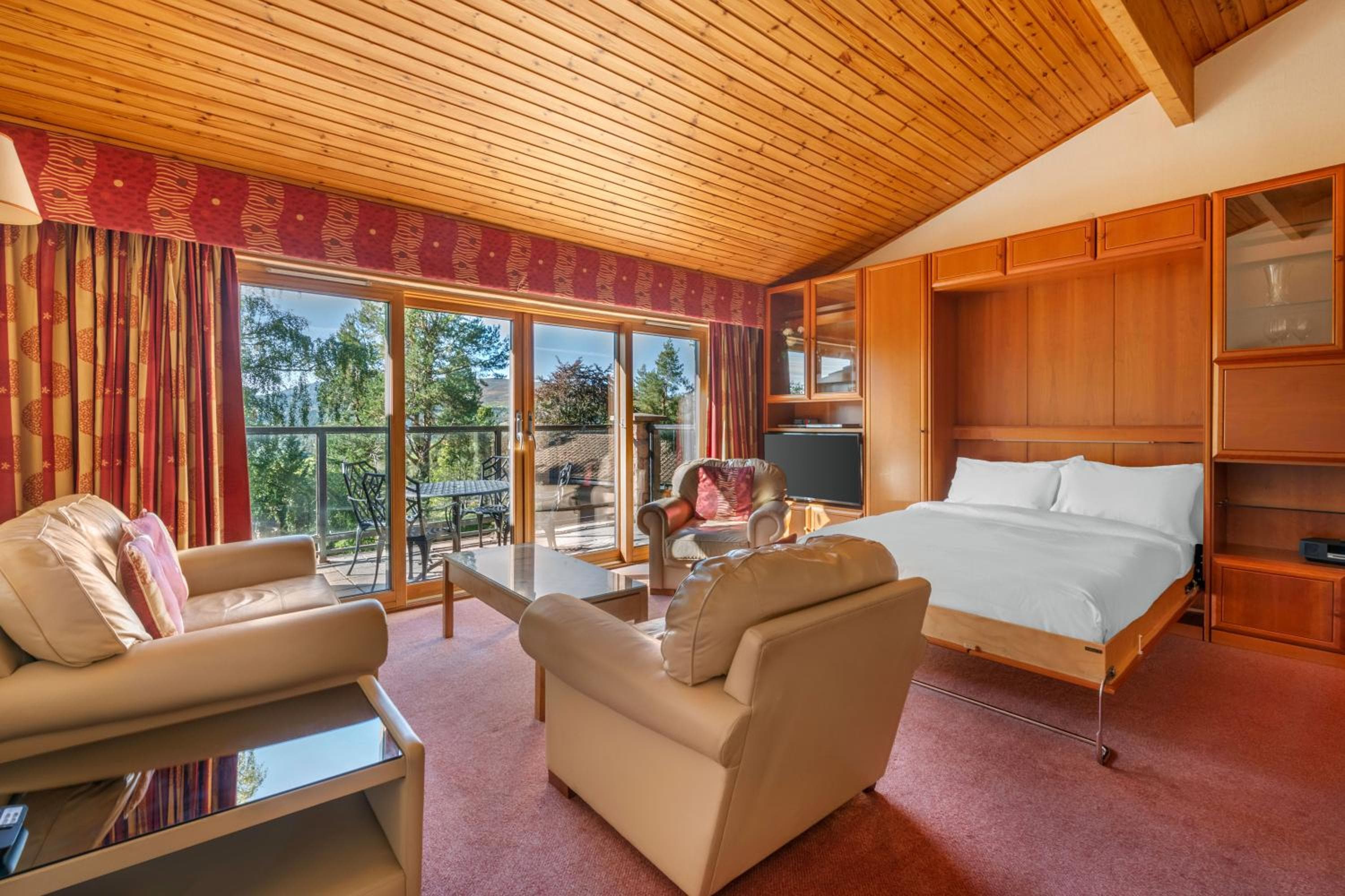 The Lodges at Craigendarroch Country Club, Ballater, photo 3