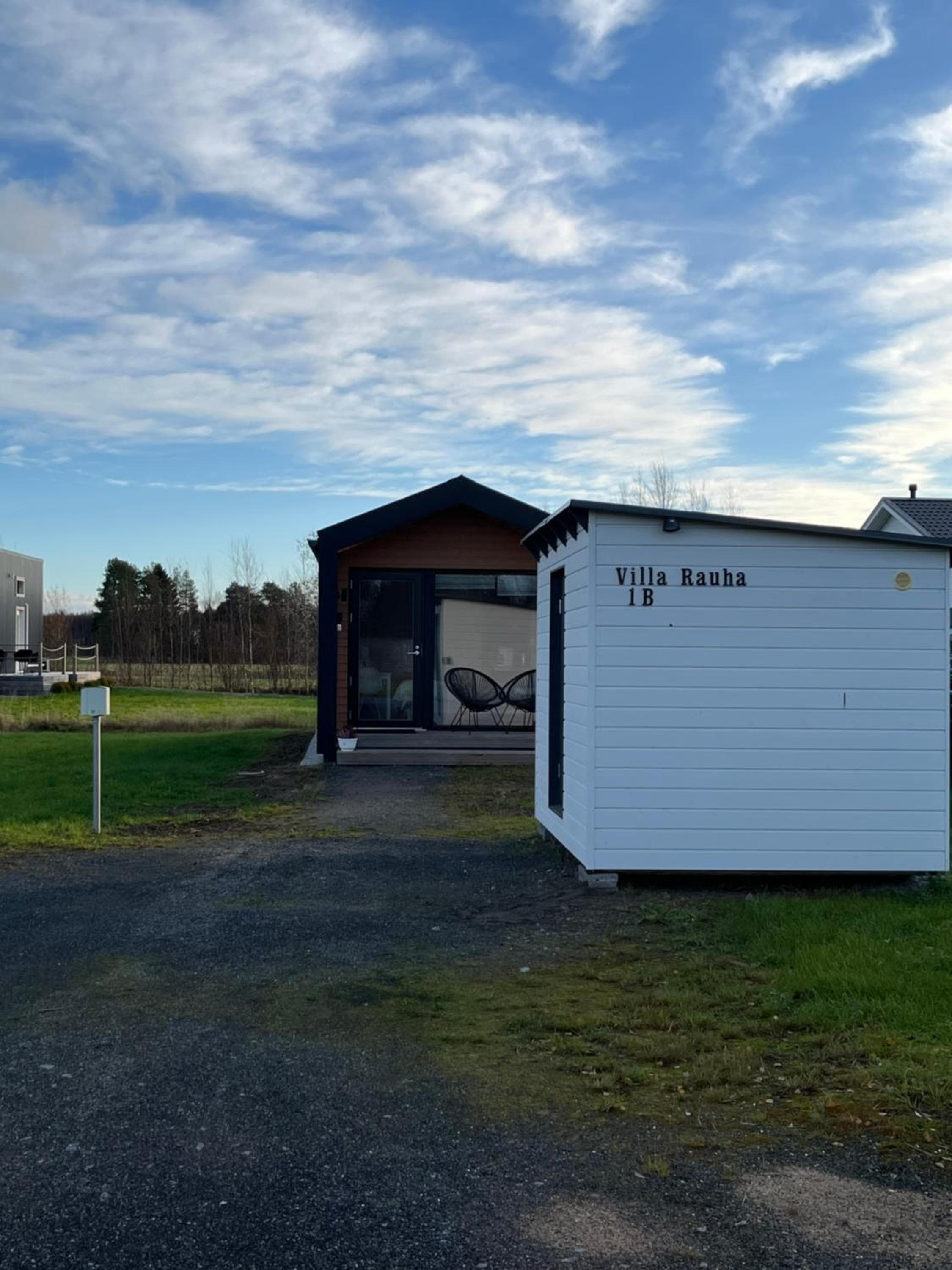 Willa Rauha 1B, minikoti saunalla, parkkipaikka ja rauhallinen sijainti, Lymelki, photo 2