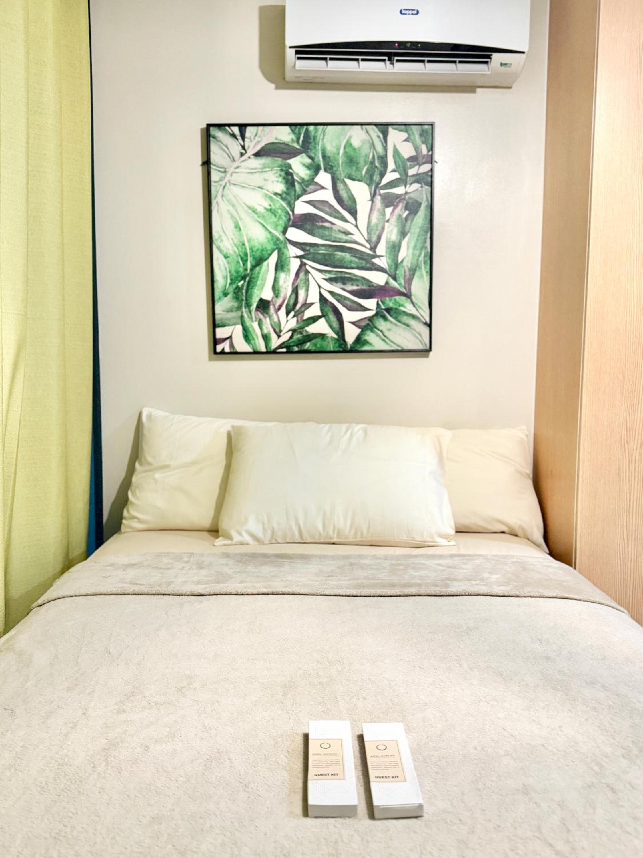 Cozi Modern 1br condo beside One uptown Mall BGC, Manila, photo 2