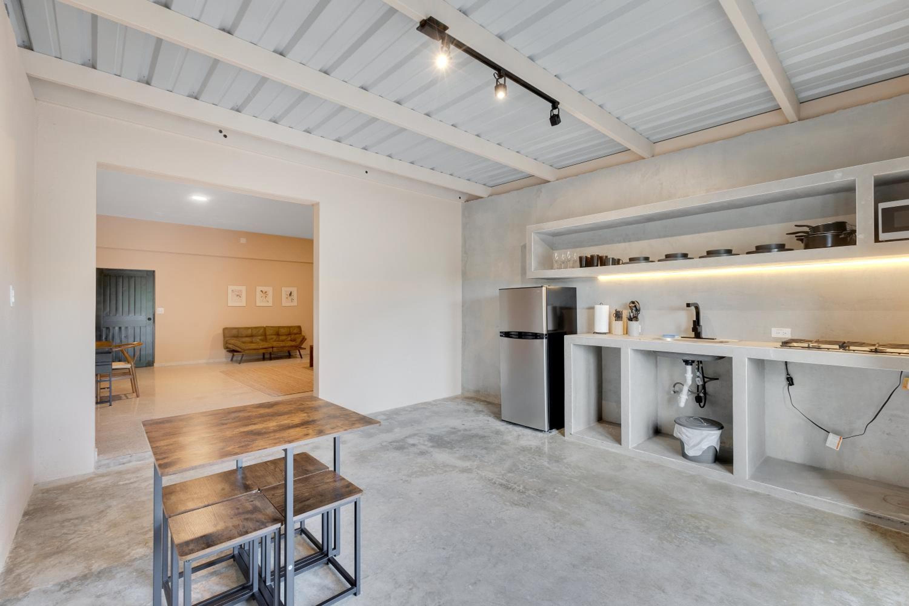 Aguadilla Surf Lodge, Aguacate, photo 4