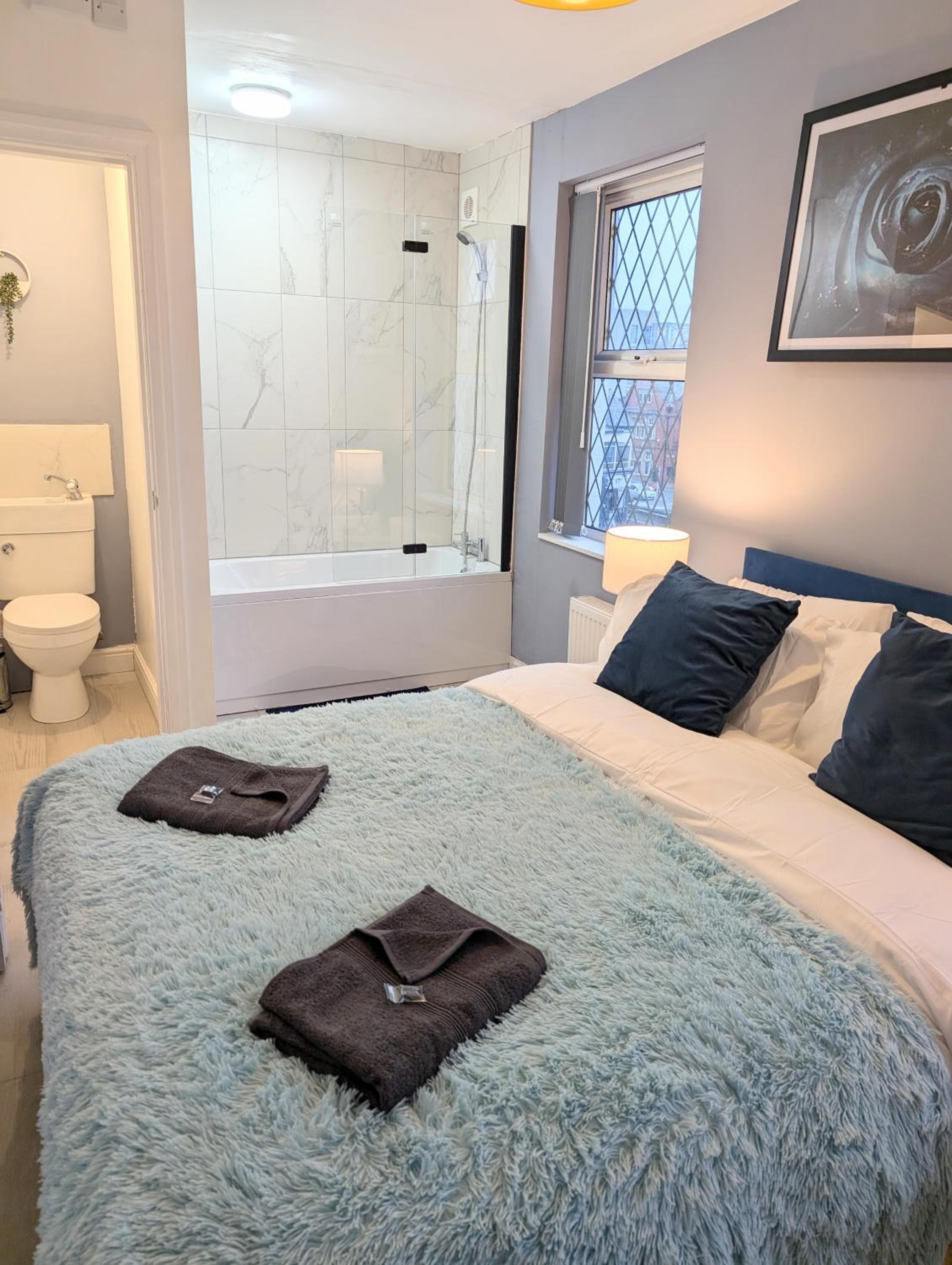 Blok 3 -Jacuzzi Suites, Apartment & Ensuite Rooms, Blackpool, photo 5