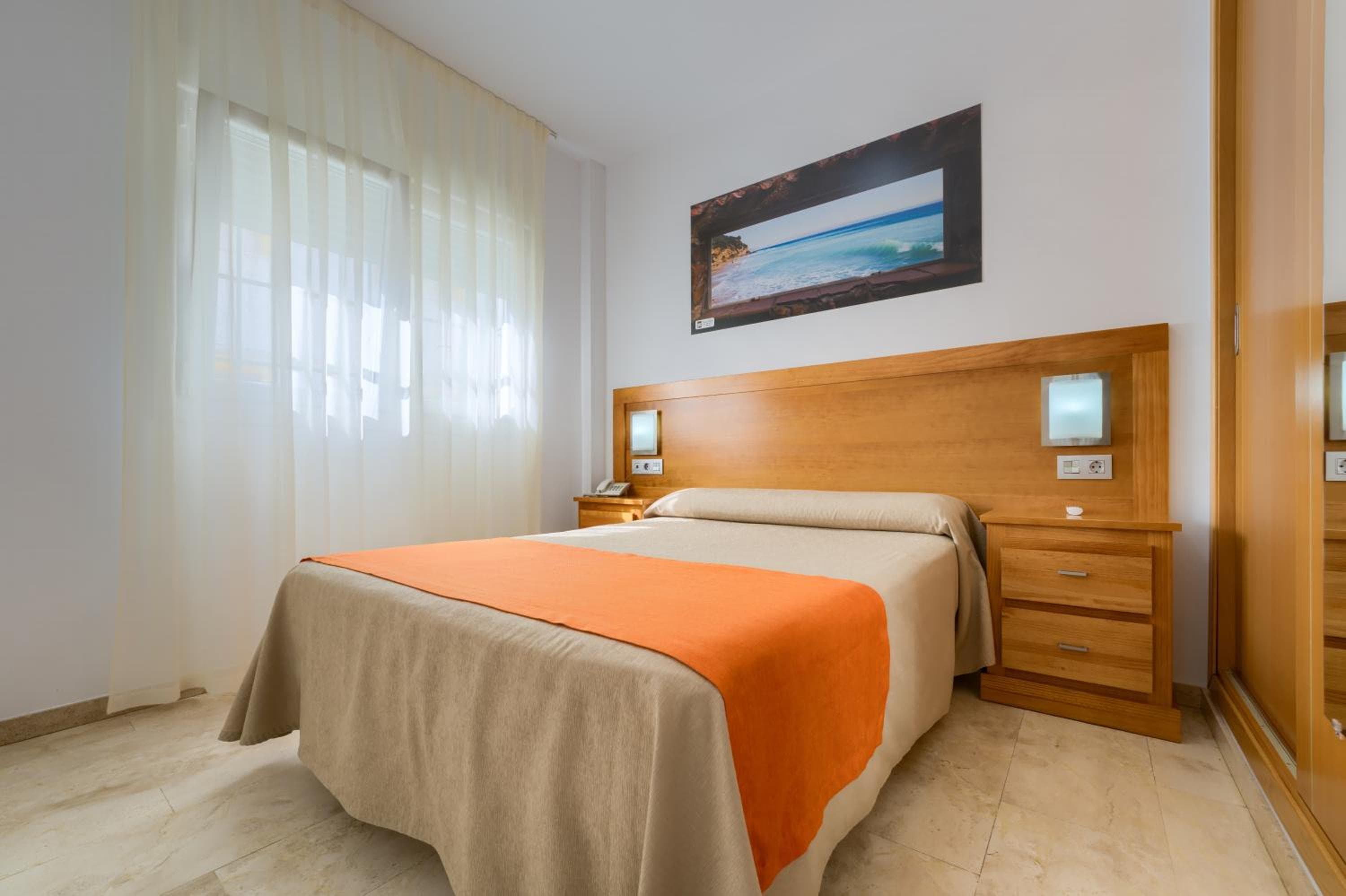 Hotel Apartamentos Loto Conil, Conil de la Frontera, photo 3