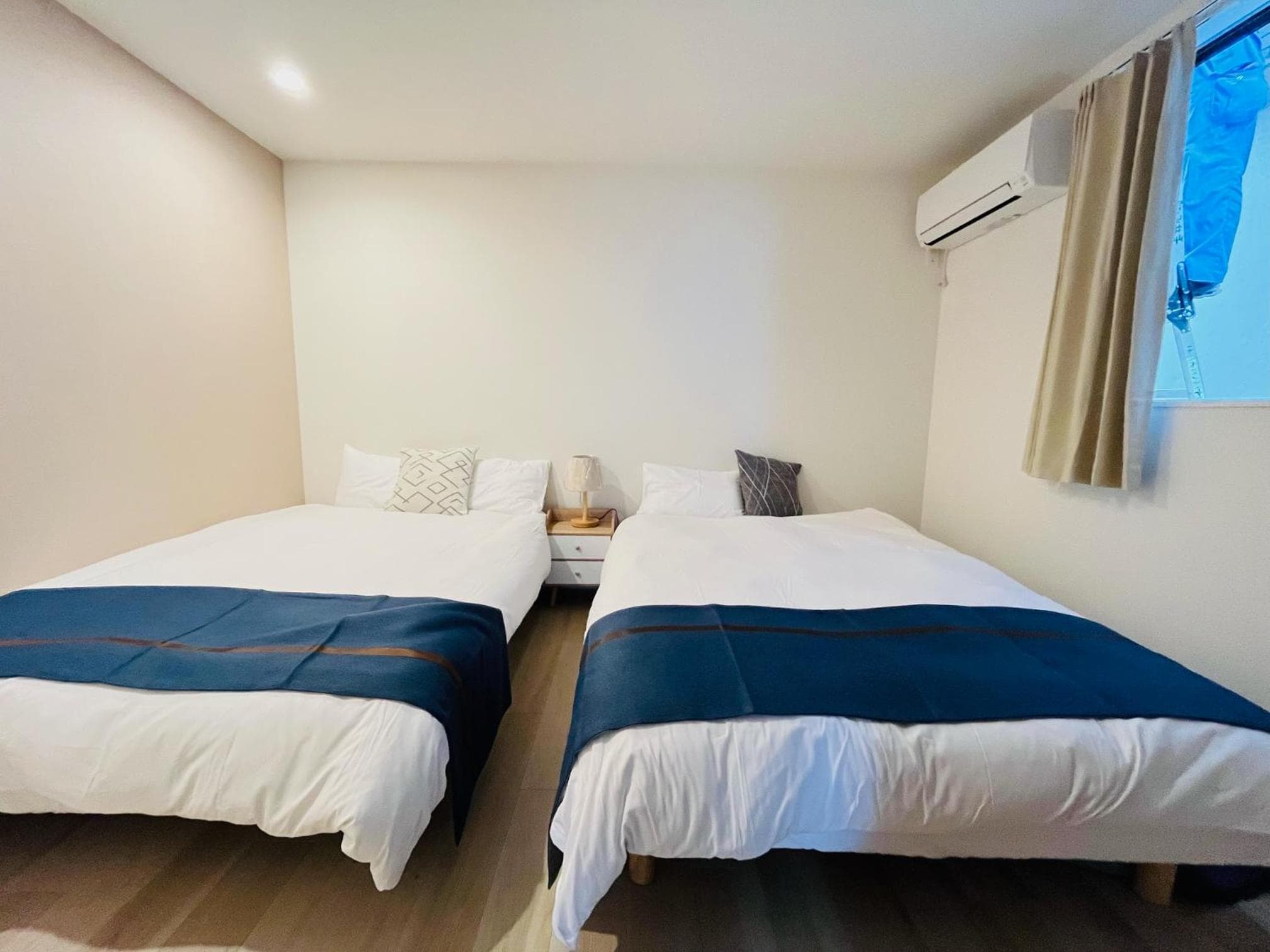 Hotel room at Year-end promotion 2 Gread location 1min to Station Closs Ueno Max 6 people Wi-fi unlimited