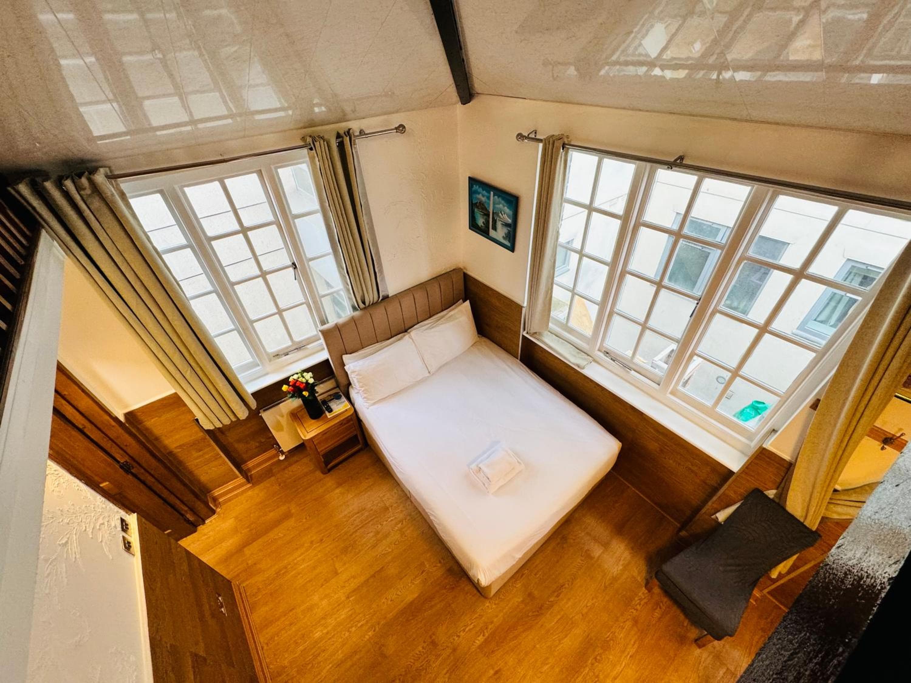 Berkley Apartments, London, photo 3