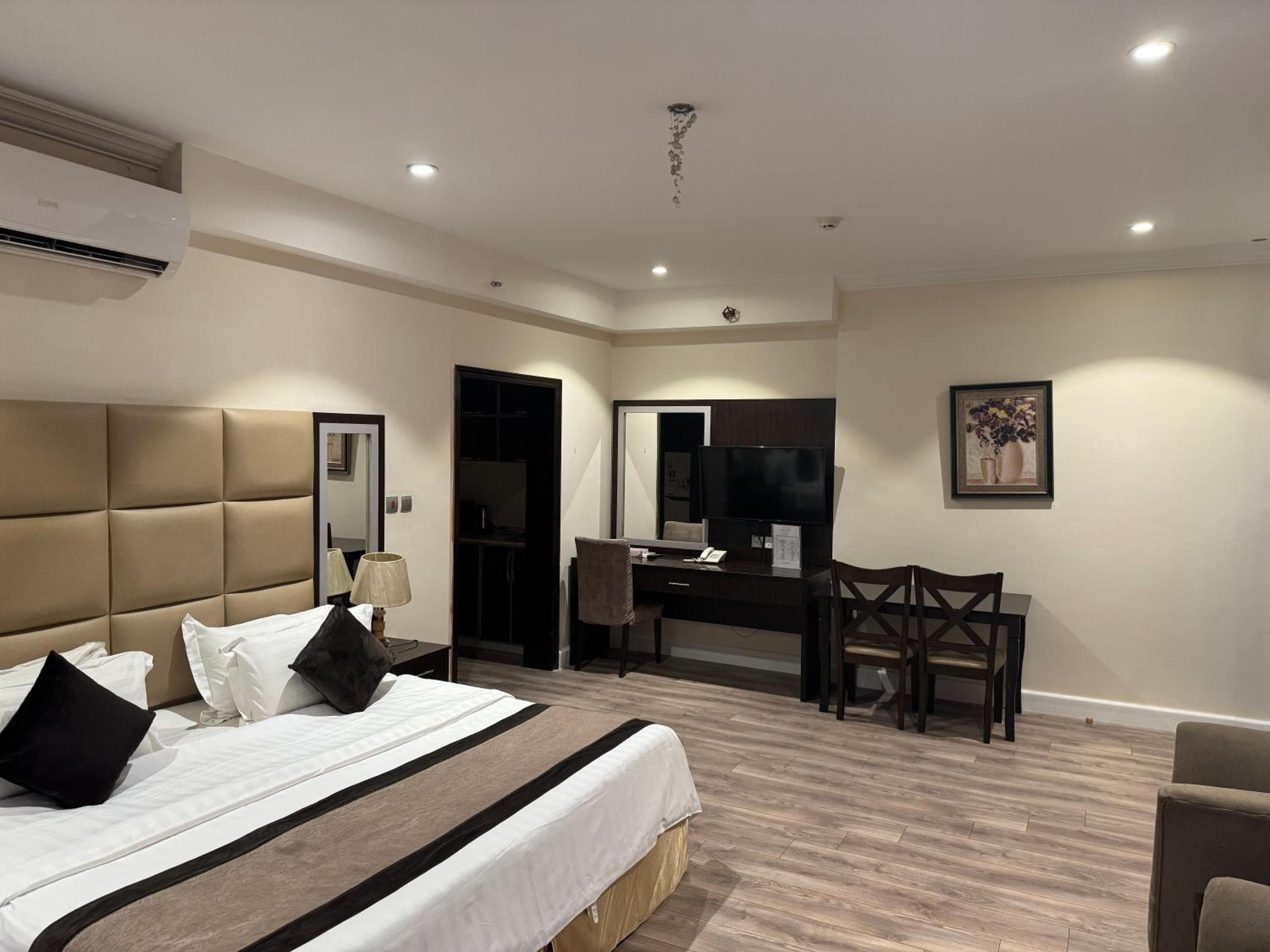 Alshaheen Suites, Jeddah, photo 4