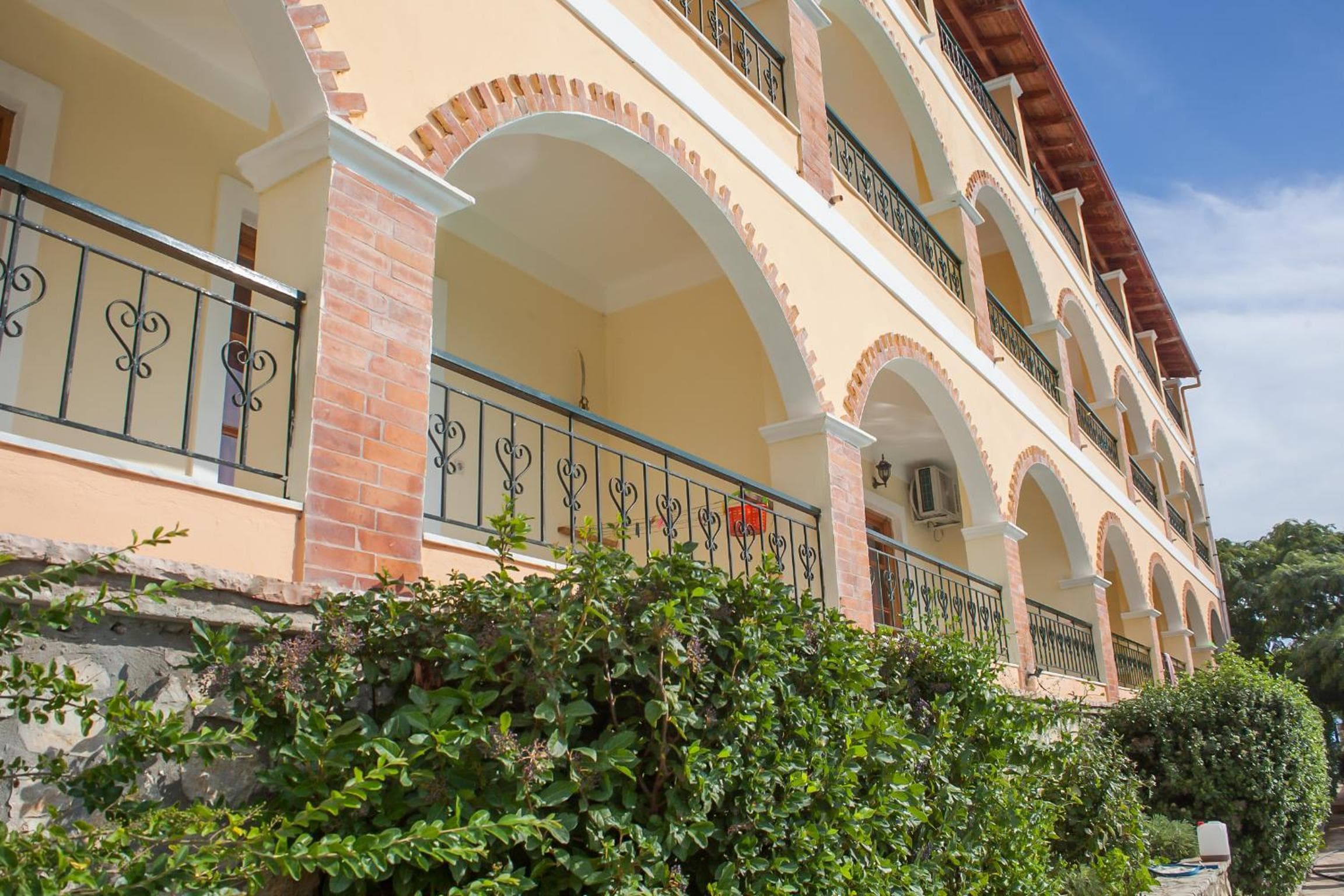 Apart-Hotel Llazari, Himare, photo 6