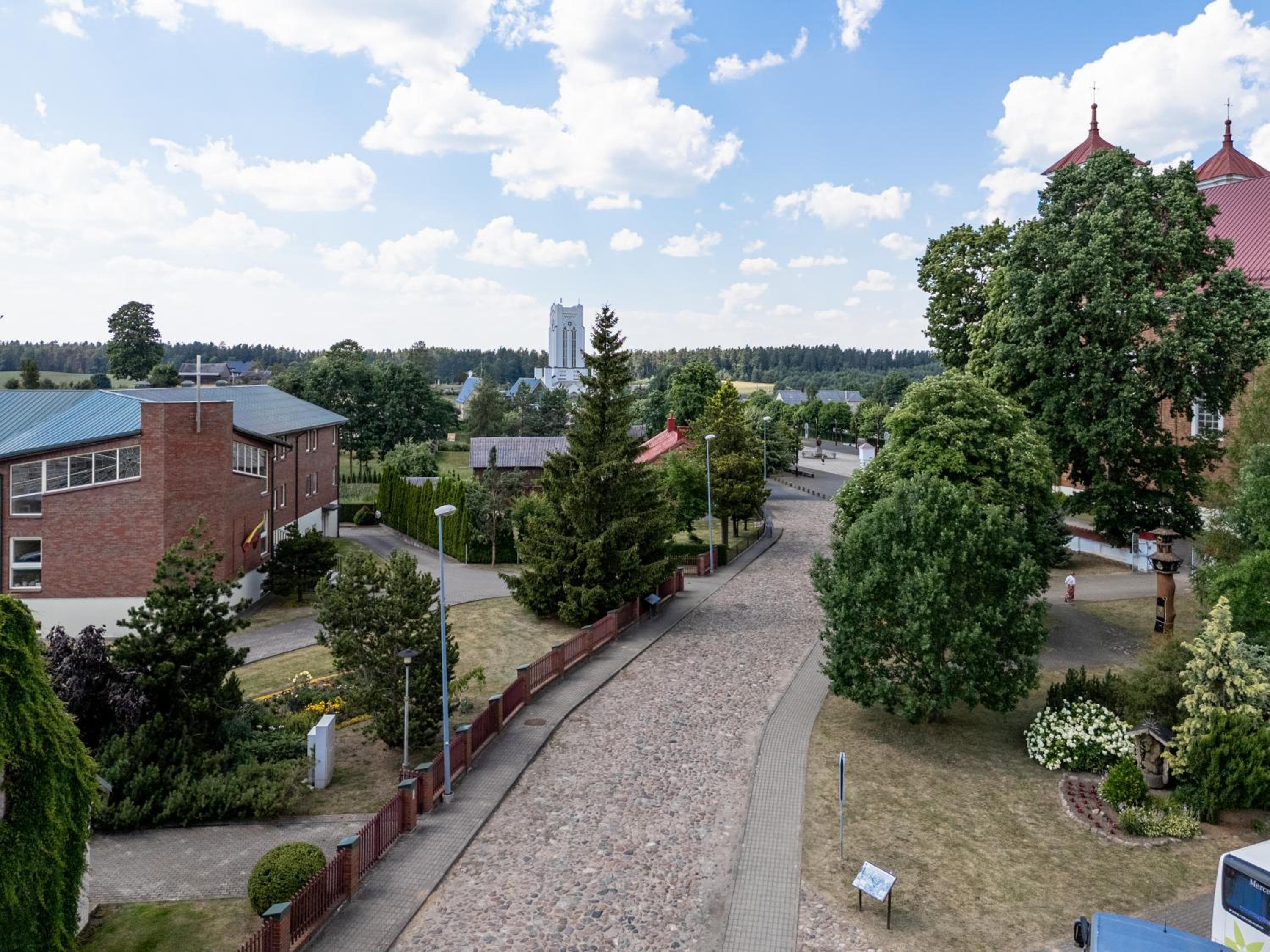 Jono Pauliaus II piligrimu namai, Raseiniai