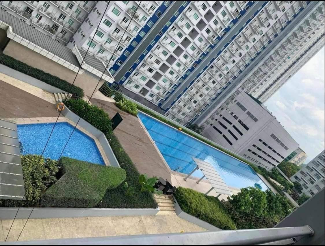 Magnolia T1B Penthouse 2br, Manila