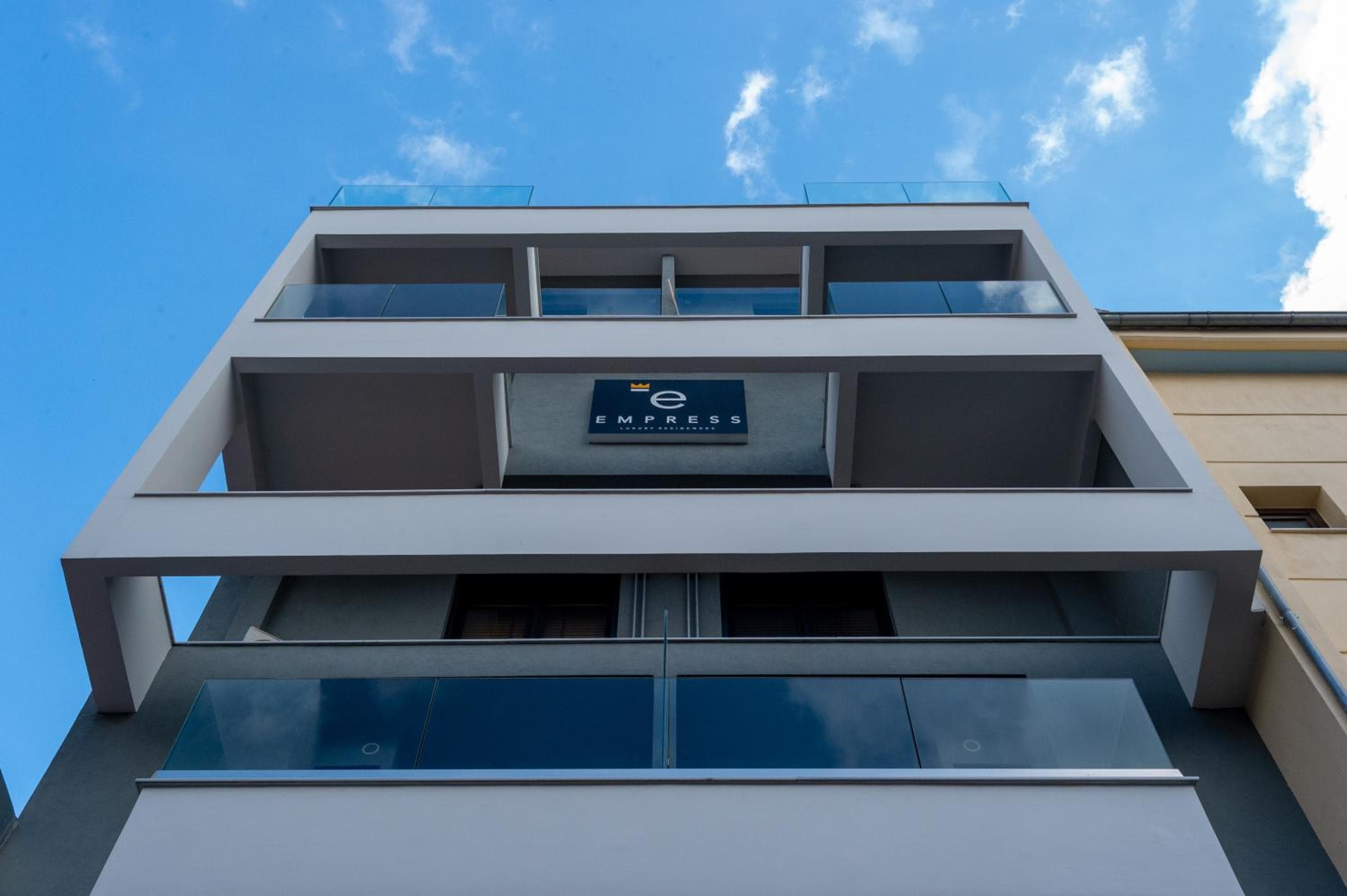 Empress Luxury Residences, Volos
