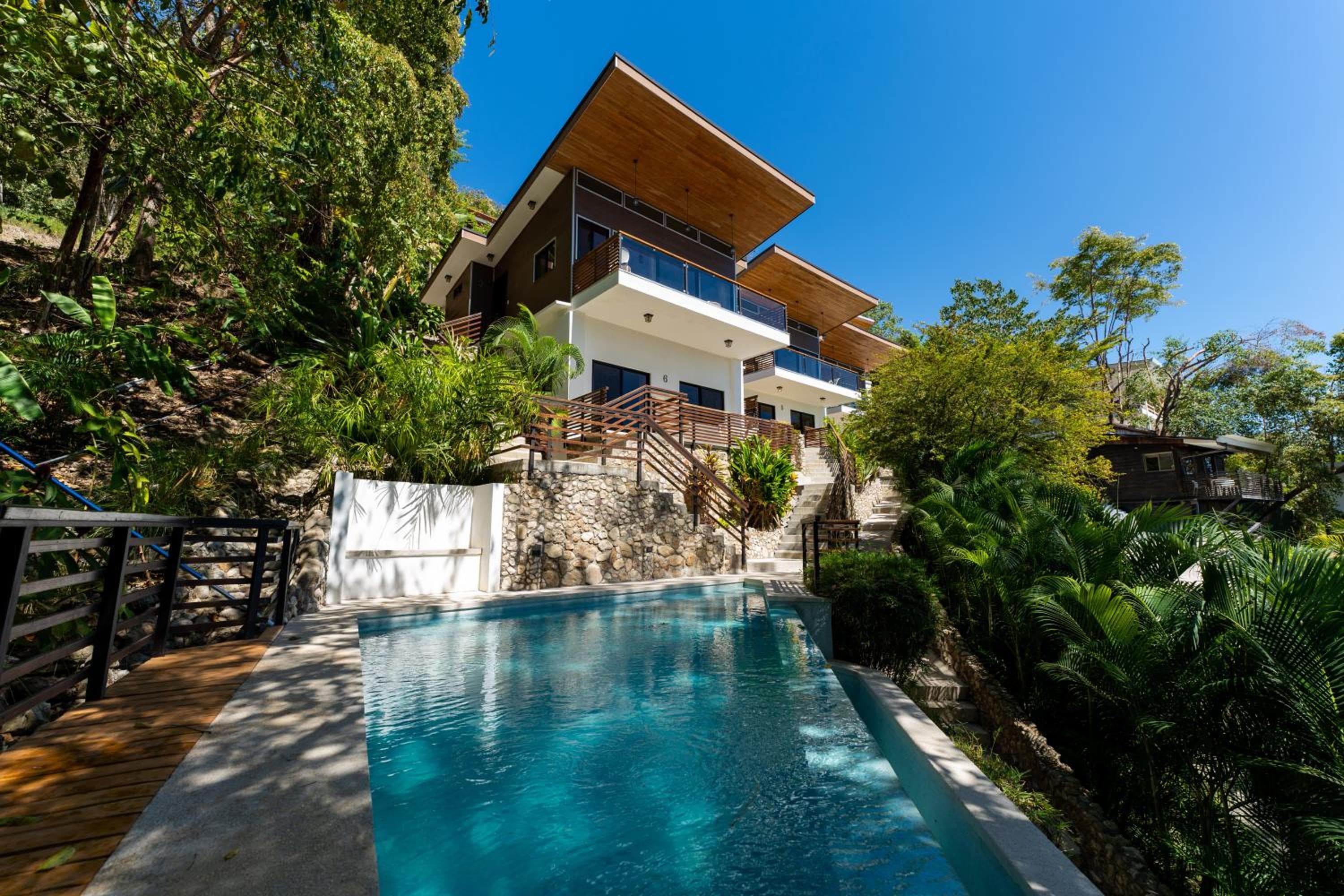 Ocean Apartments- Walk to the beach, Santa Teresa Beach